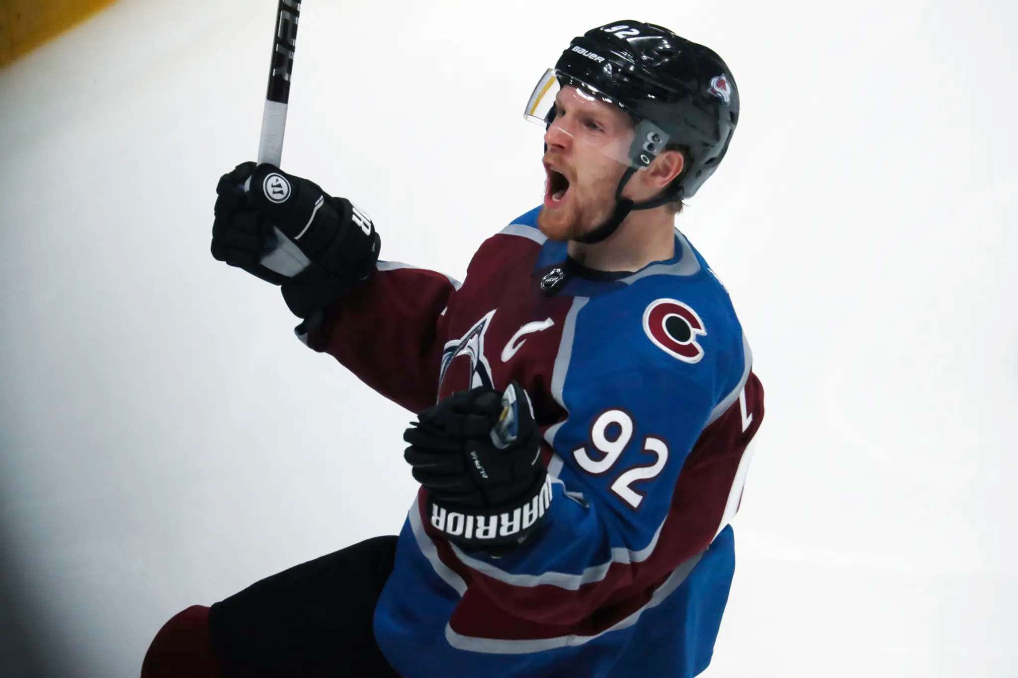 Gabriel Landeskog z Colorada oslavuje gól proti Montrealu.