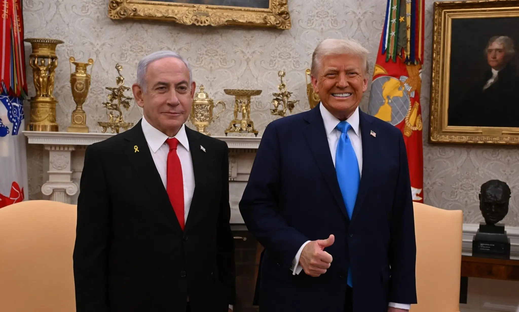 Izraelský premiér Benjamin Netanjahu na návšteve v Bielom dome so svojím hostiteľom prezidentom USA Donaldom Trumpom.