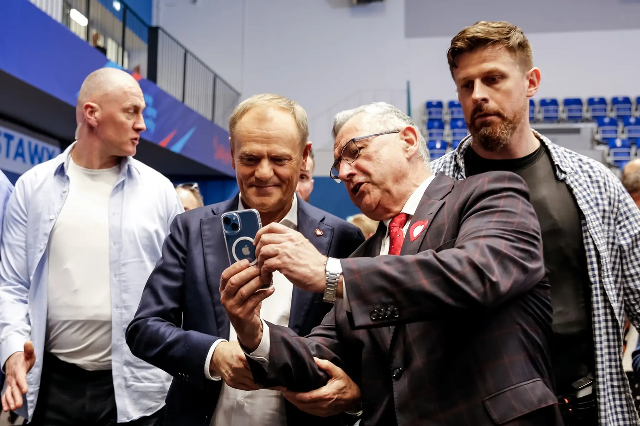Poľský premiér Donald Tusk a minister kultúry Bartolomej Sienkiewicz.