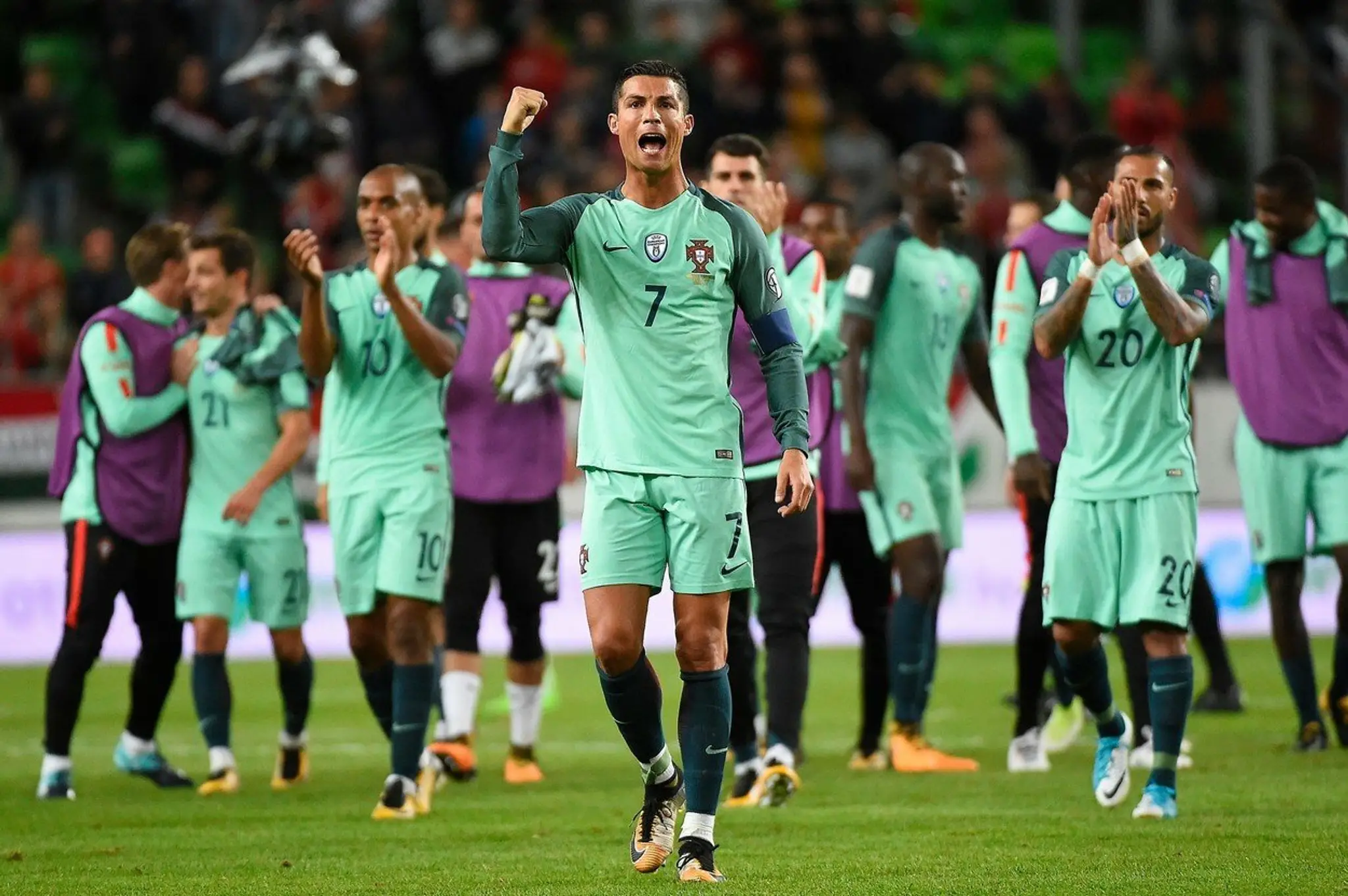 Ronaldo oslavuje svoj výstavný gól.