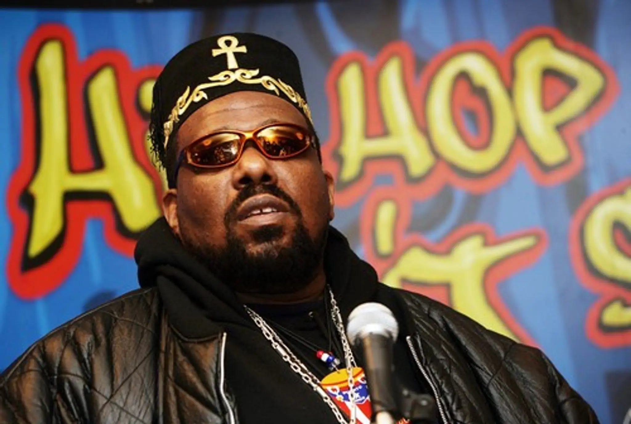 Zomrel Afrika Bambaataa.