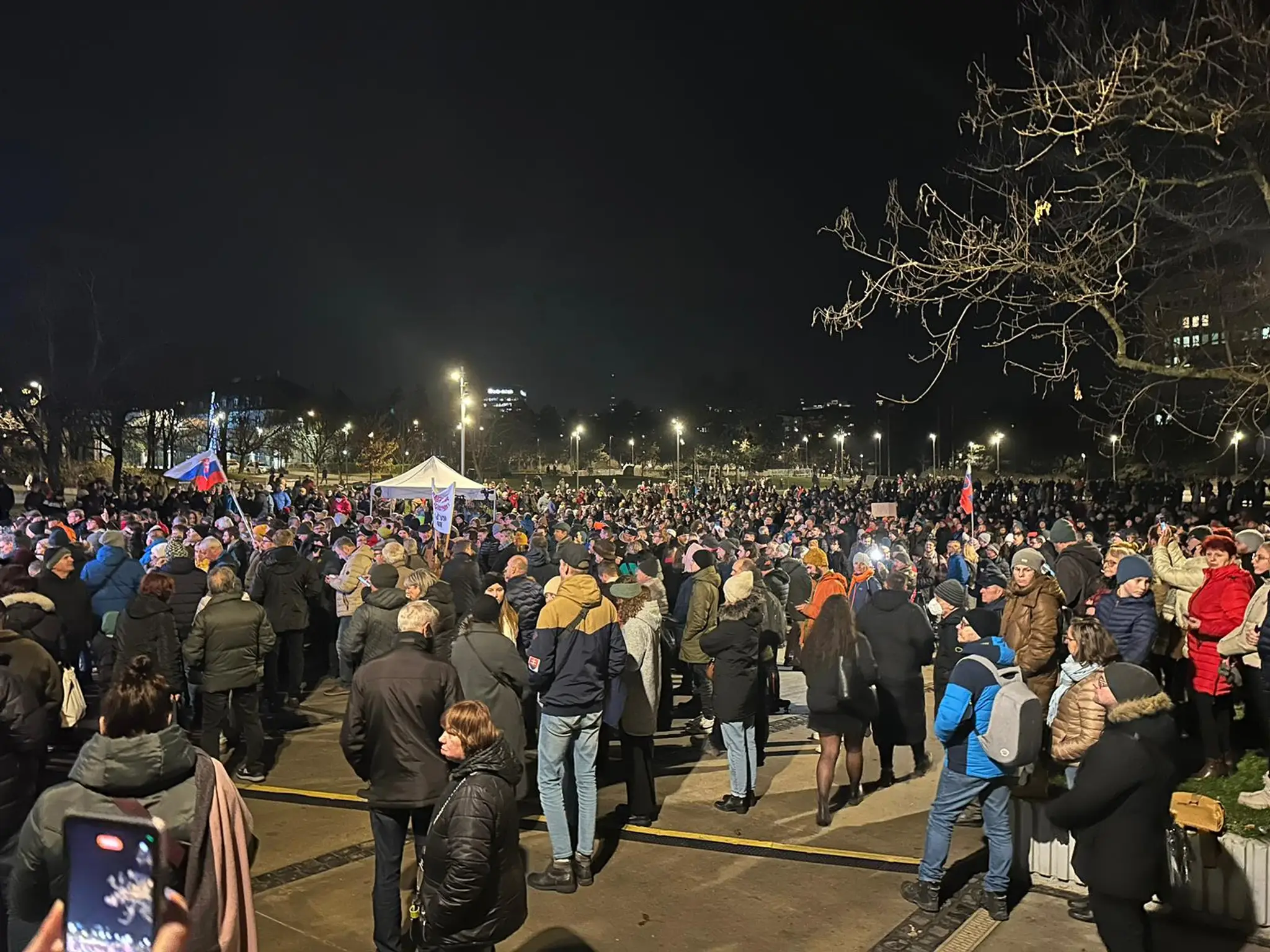 Na protest prišli tisícky ľudí.