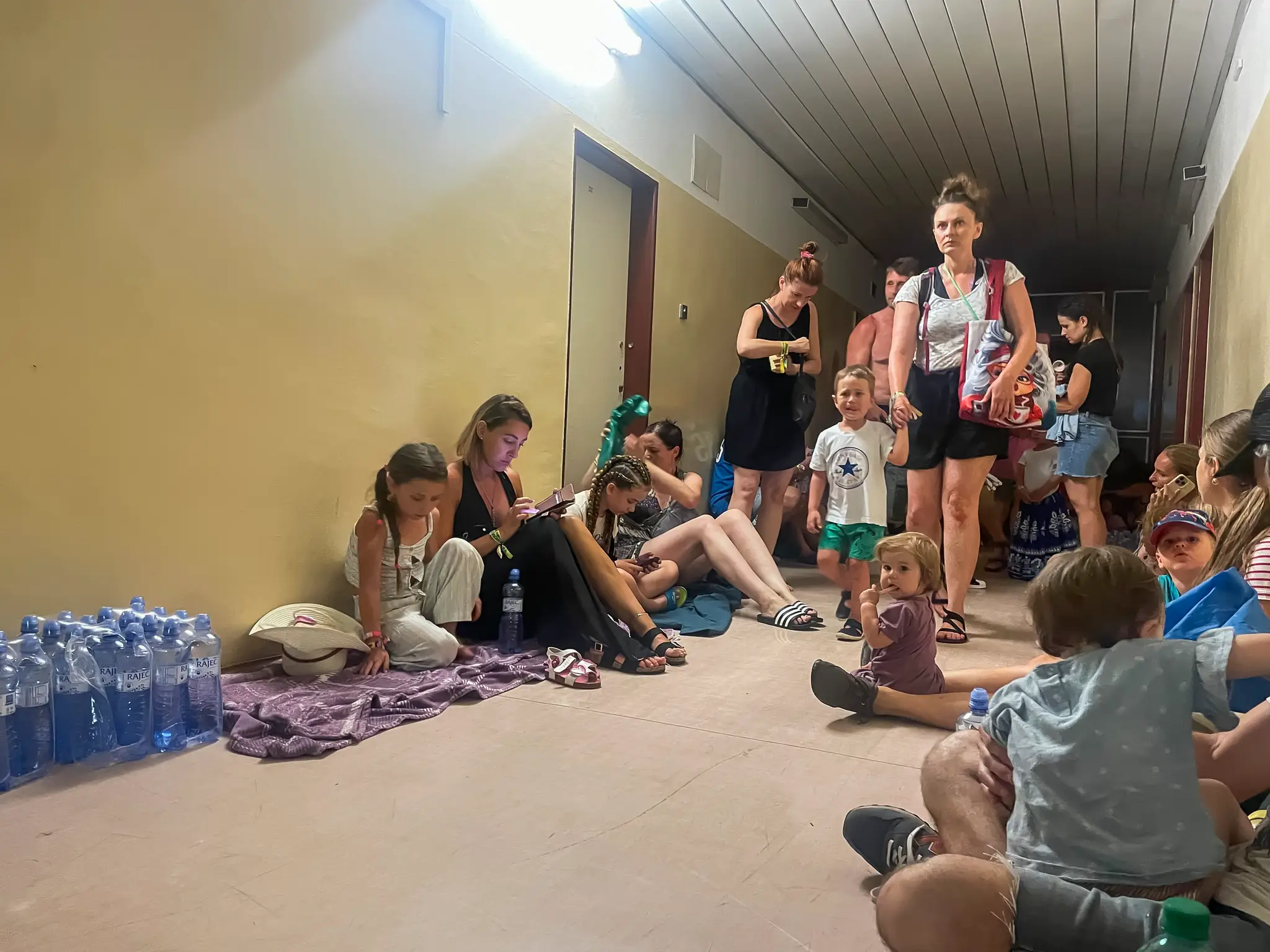 Evakuovaní návštevníci na Pohode