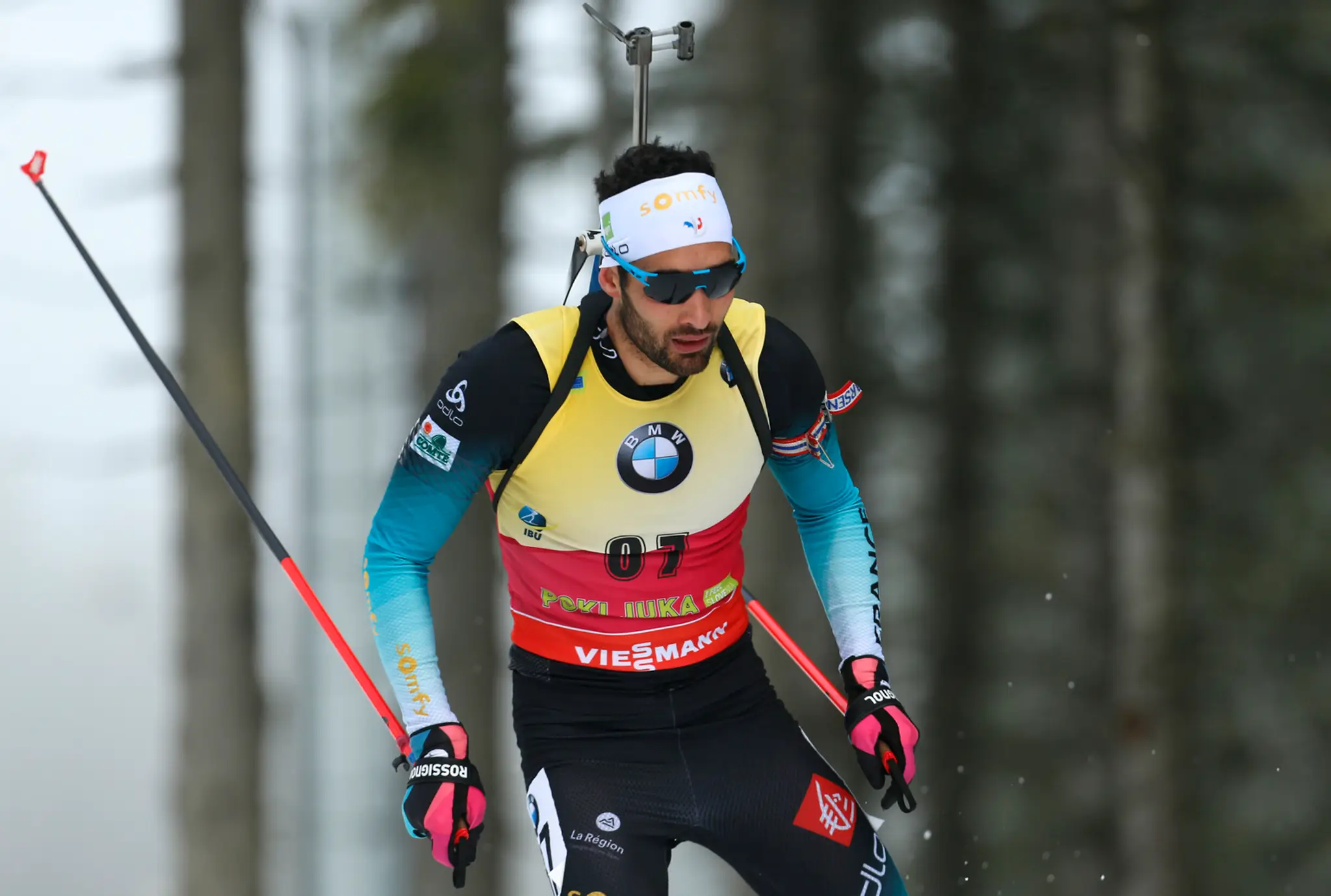Francúz Martin Fourcade počas vytrvalostných pretekov 1. kola SP biatlonistov na 20 km v Pokljuke.