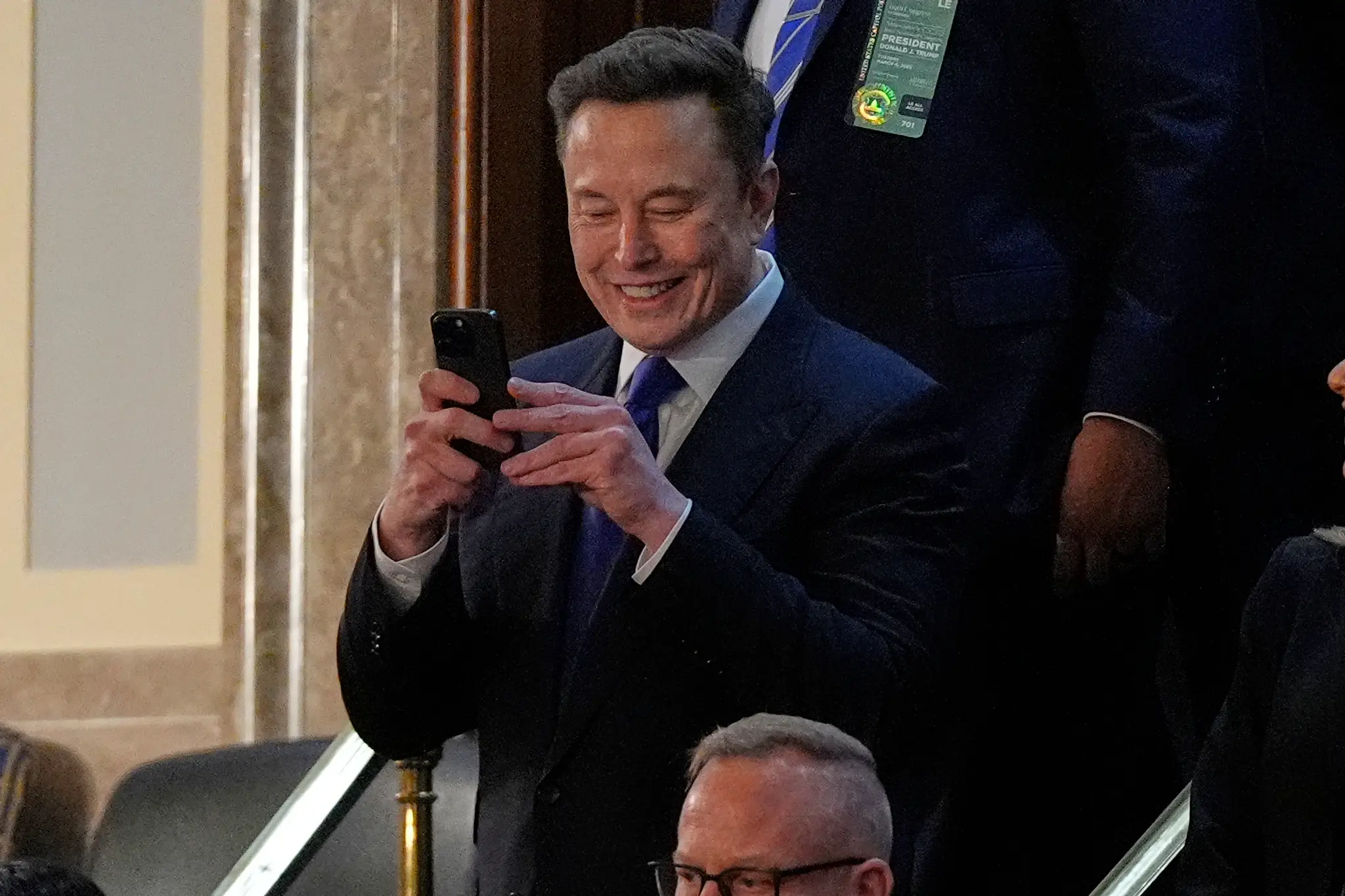 Hádka pre systém Starlink. Musk, Sikorski a Rubio si vymieňali odkazy cez sociálne siete