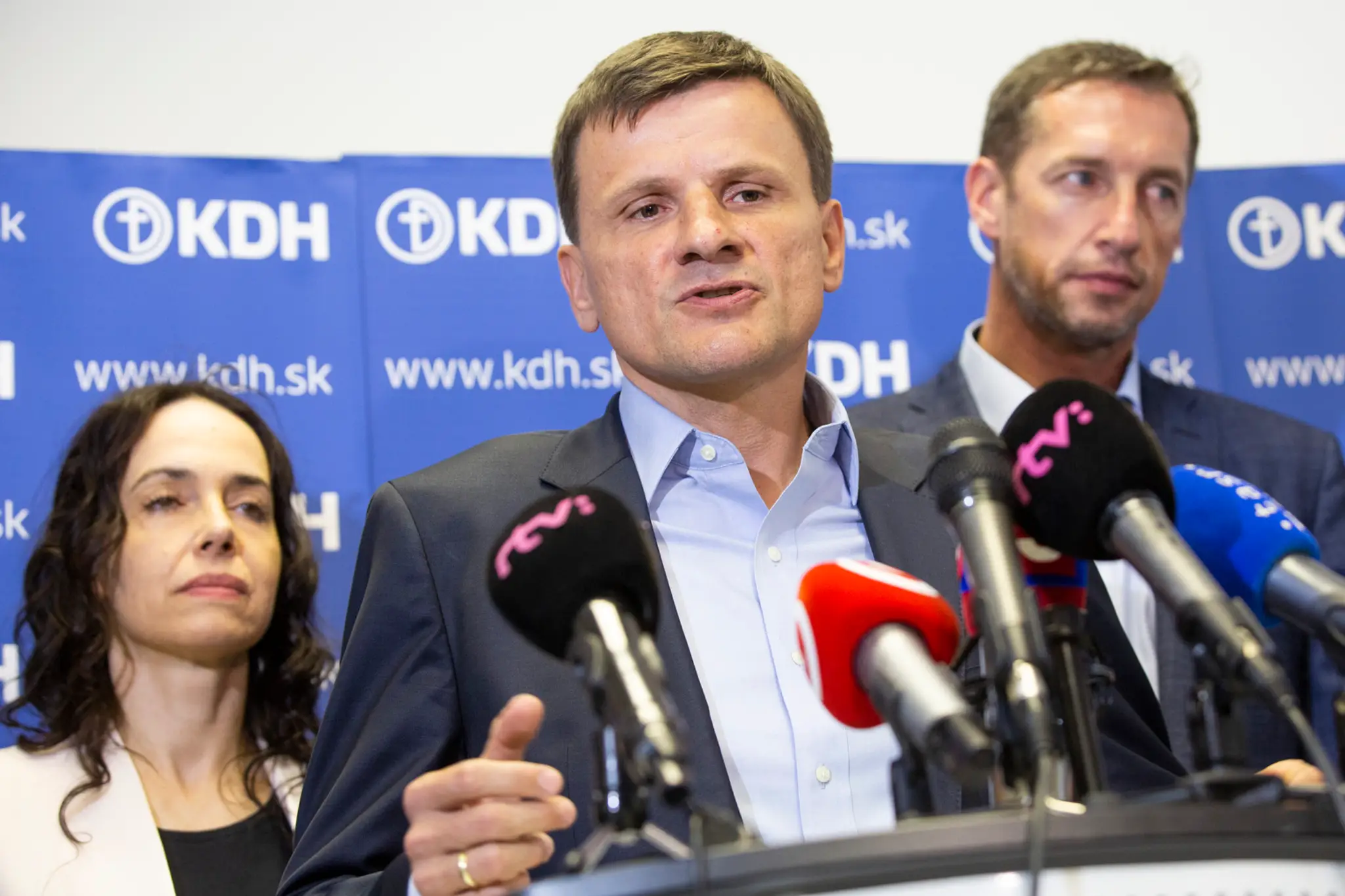 Miriam Lexmann (vľavo), predseda KDH Alojz Hlina a podpredseda KDH Milan Majerský