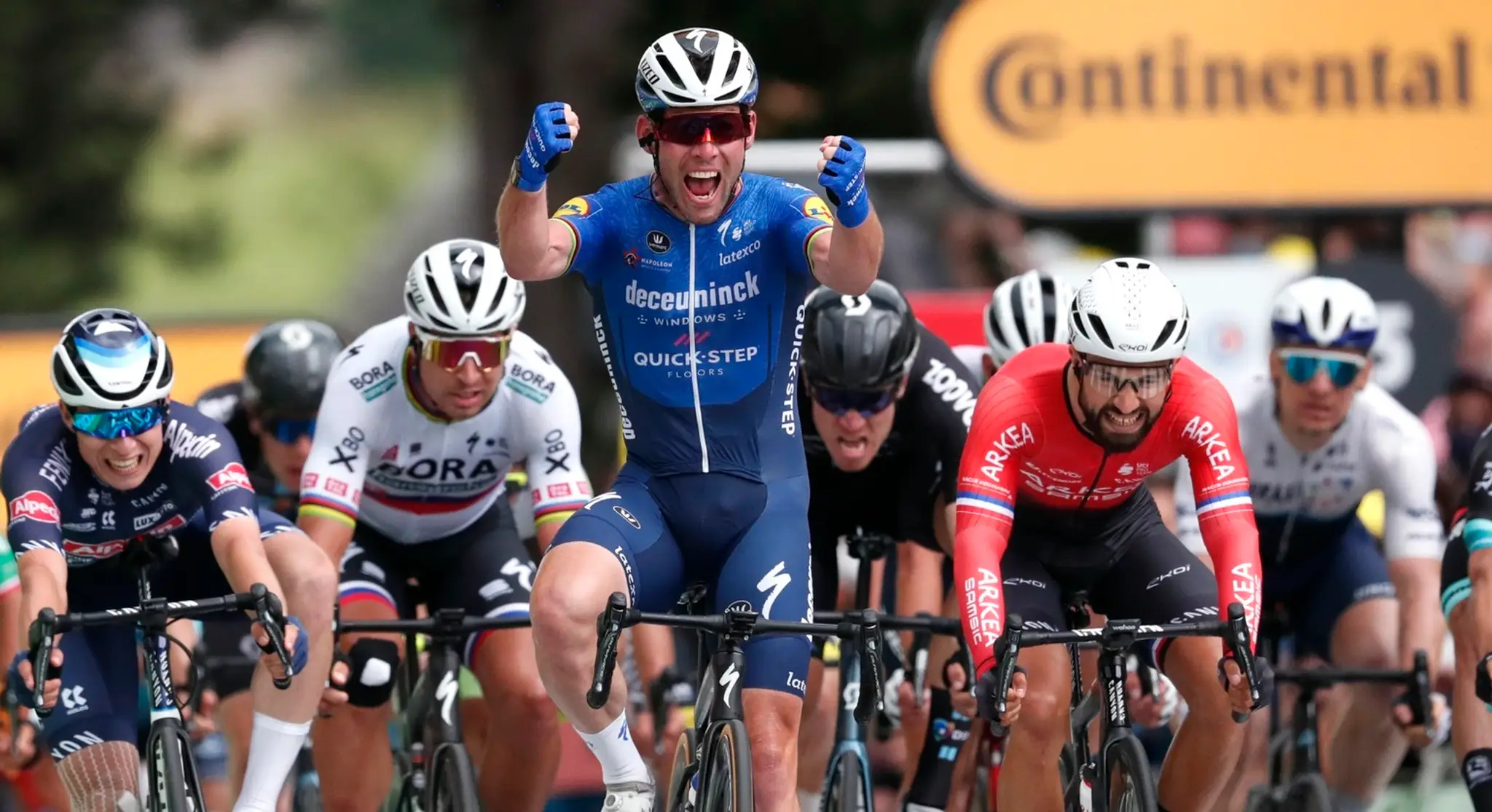 Mark Cavendish vyhral 4. etapu na Tour de France.