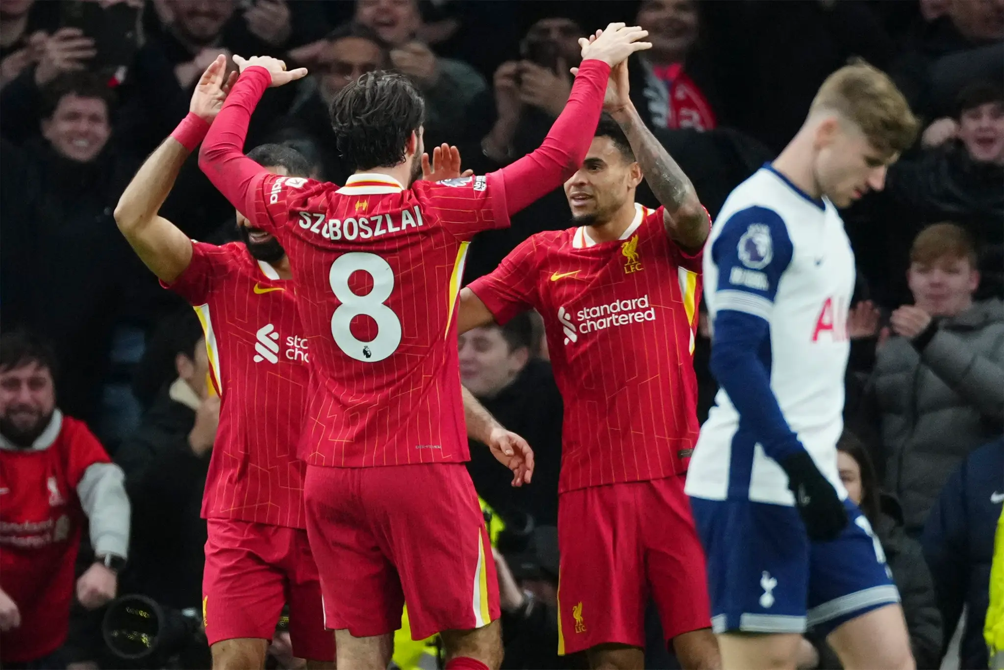 Liverpool si upevnil pozíciu lídra.