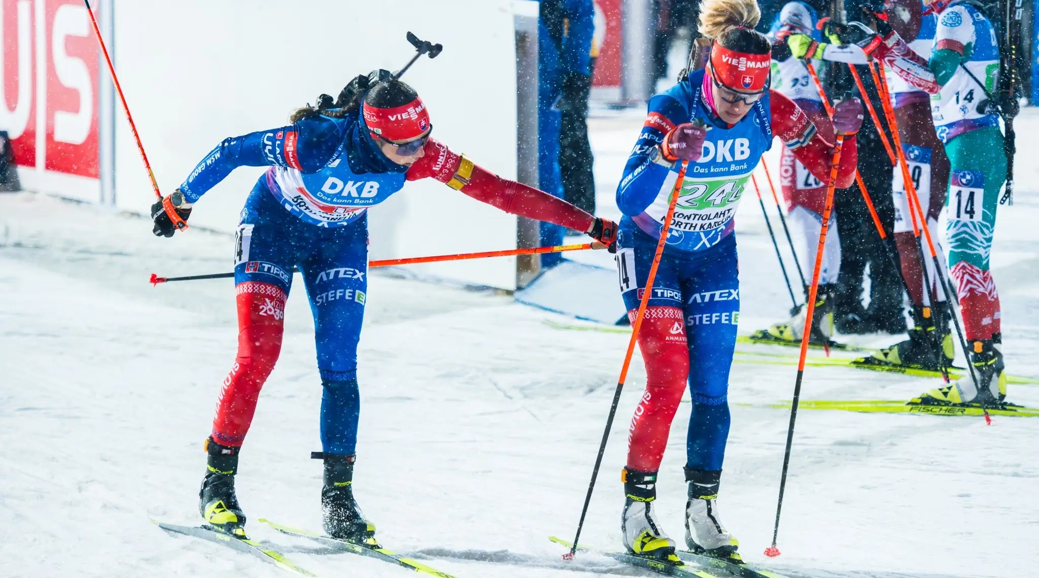 Slovenské biatlonistky Ema Kapustová (vľavo) a Paulína Bátovská Fialková.