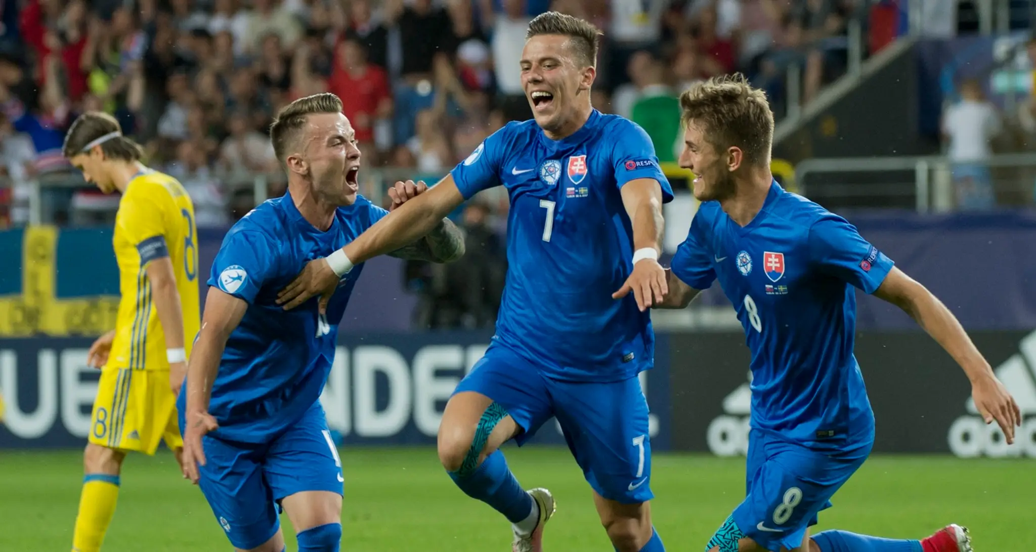 Gólová radosť Slovákov v zápase ME 21 proti Švédsku.