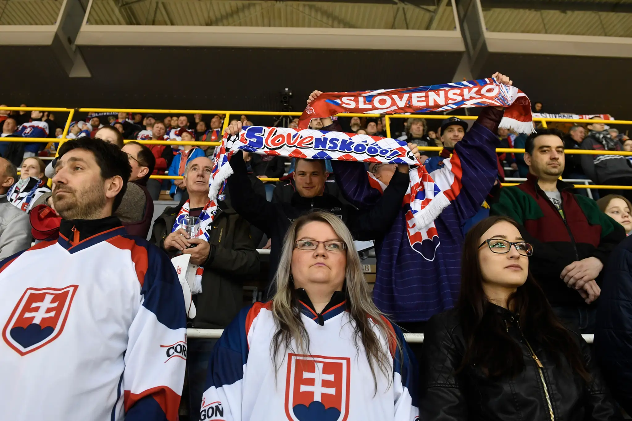Na snímke fanúšikovia Slovenska v prípravnom zápase pred MS 2017 v rámci Euro Hockey Challenge Slovensko - Švajčiarsko.