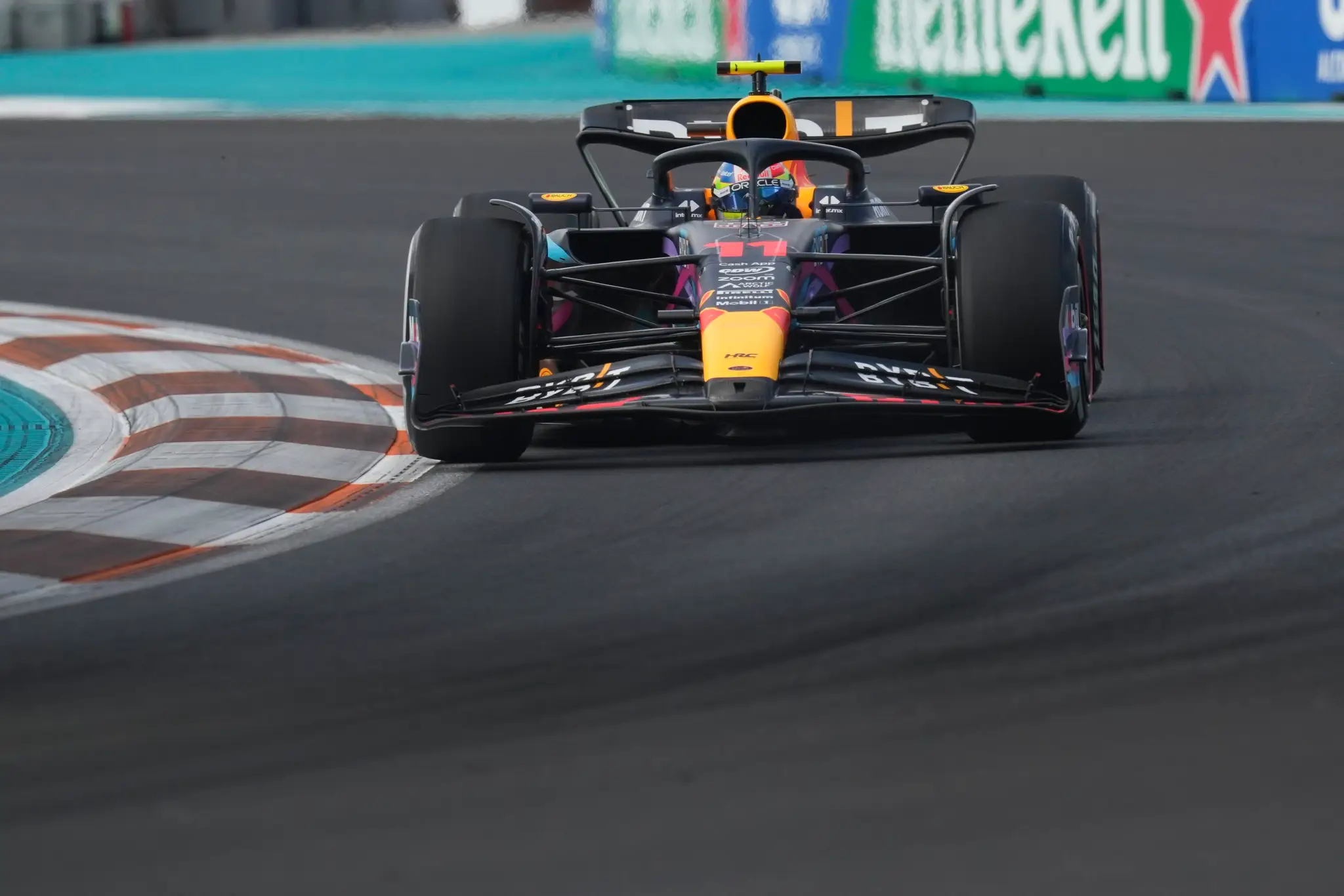 Max Verstappen v monoposte Red Bullu.