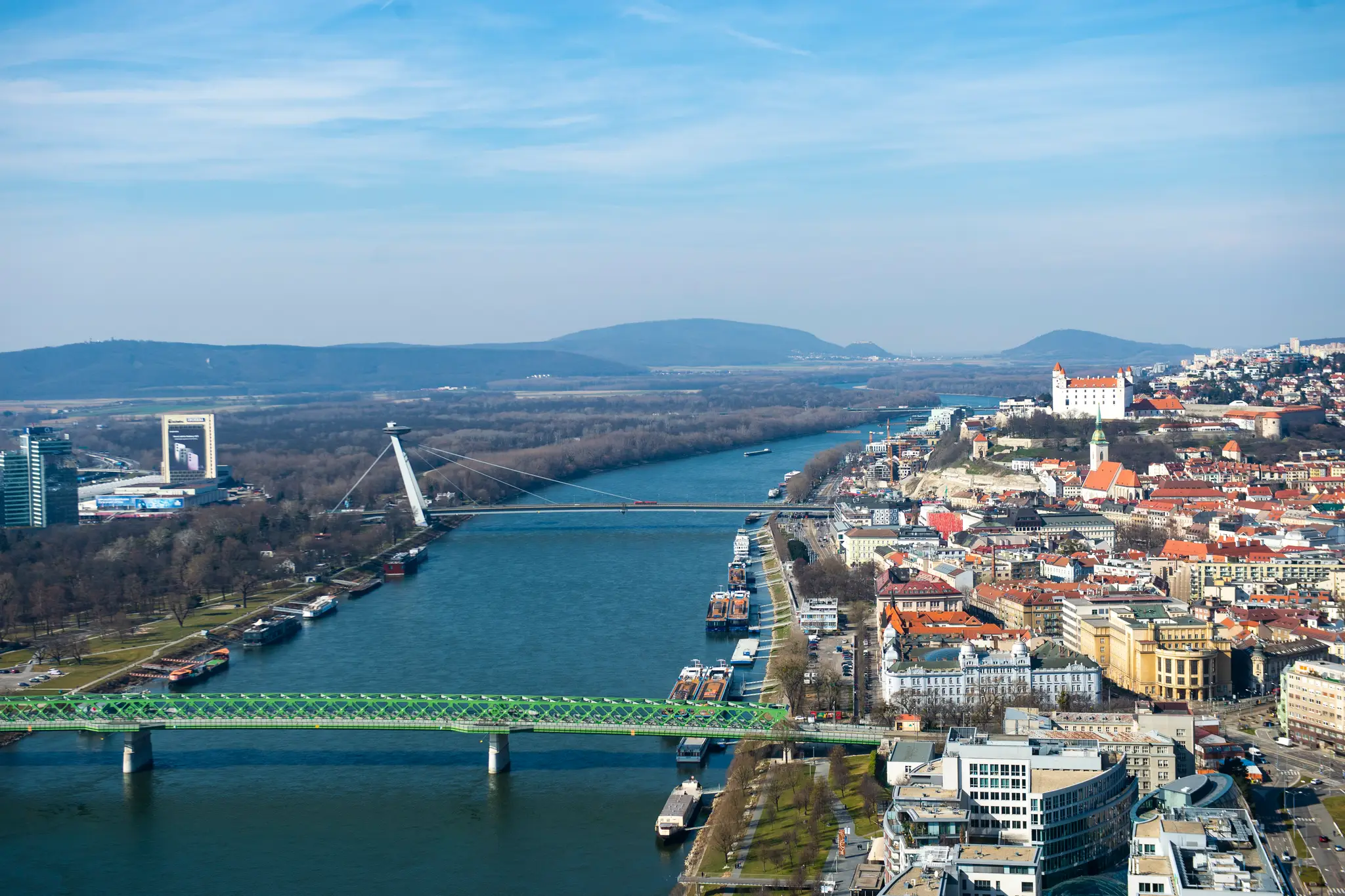 Pohľad na Bratislavu.
