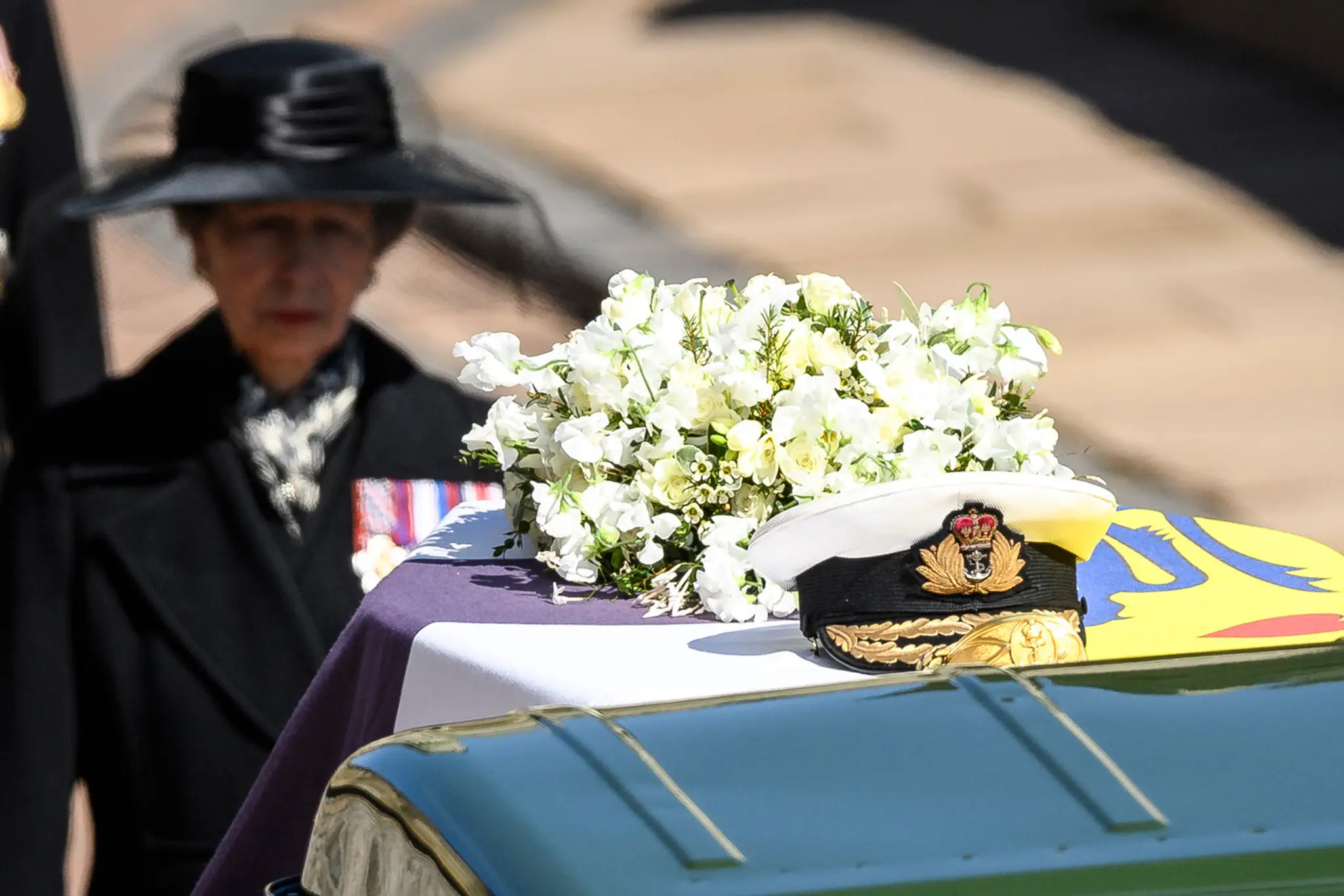 Princezná Anna odprevádza svojho otca na poslednej ceste