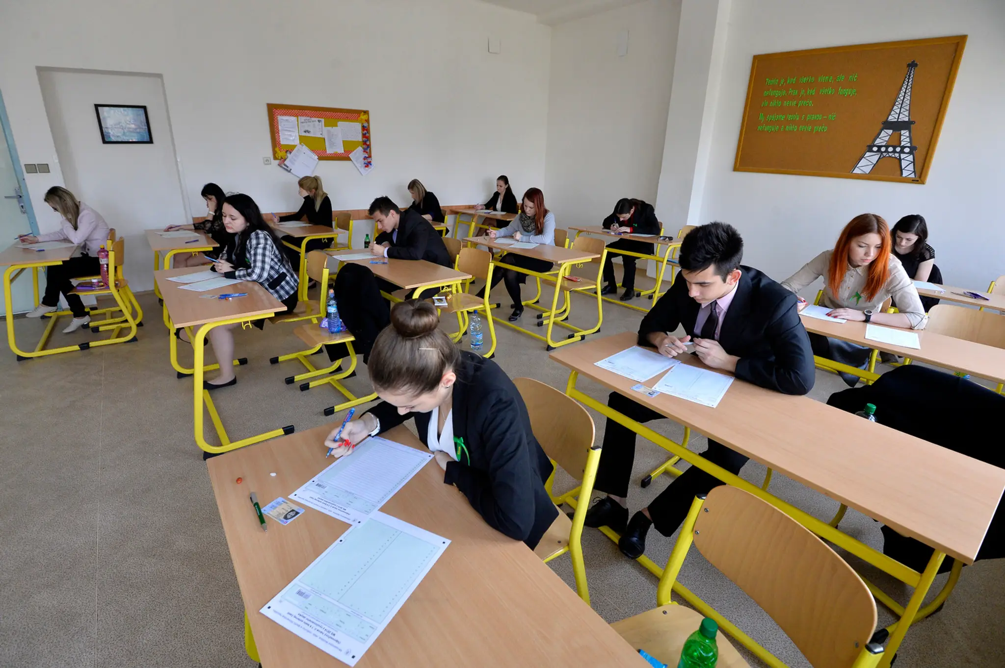 Písomná maturitita - ilustračné foto