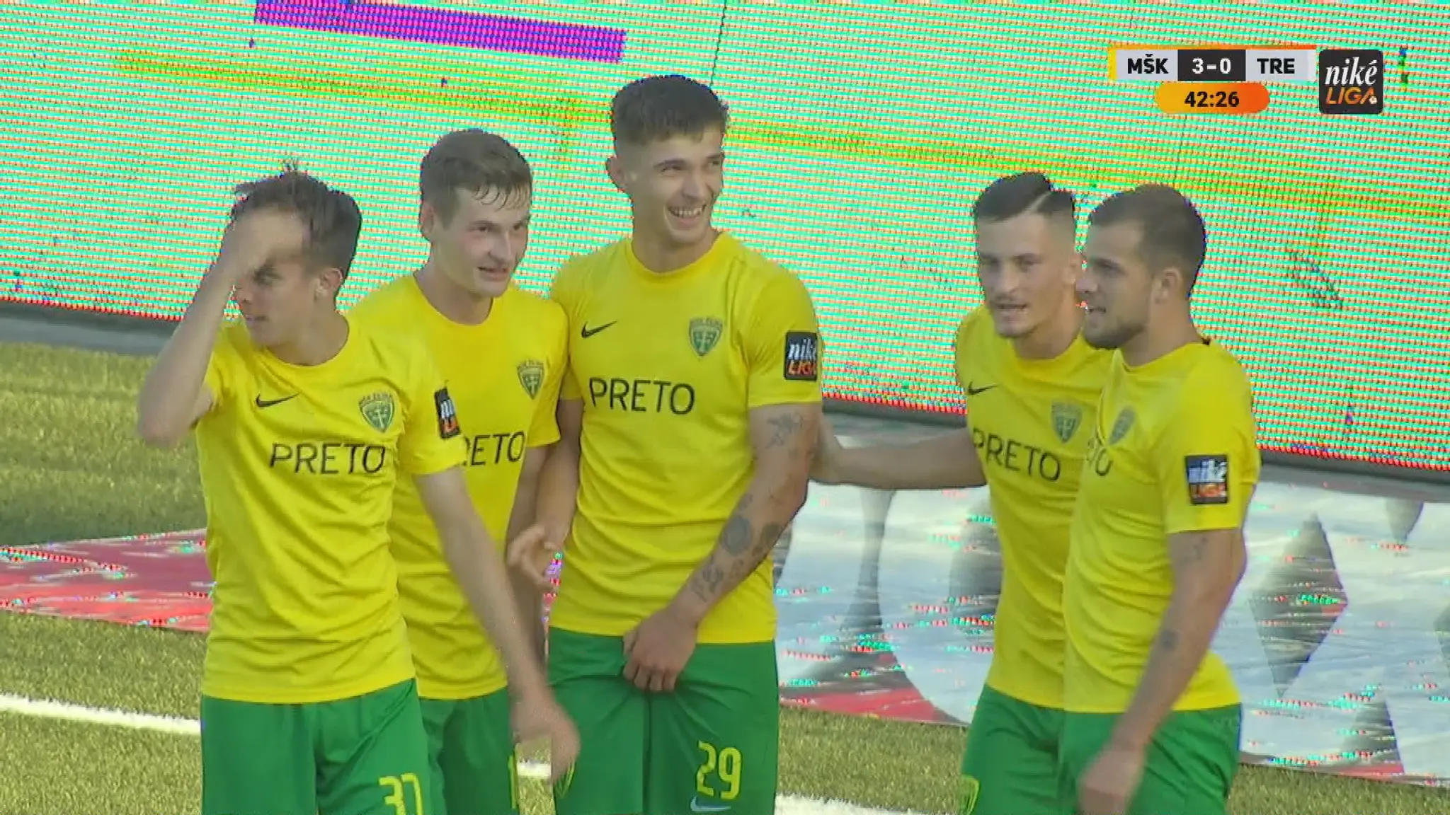 Hráči Žiliny sa tešia z gólu
