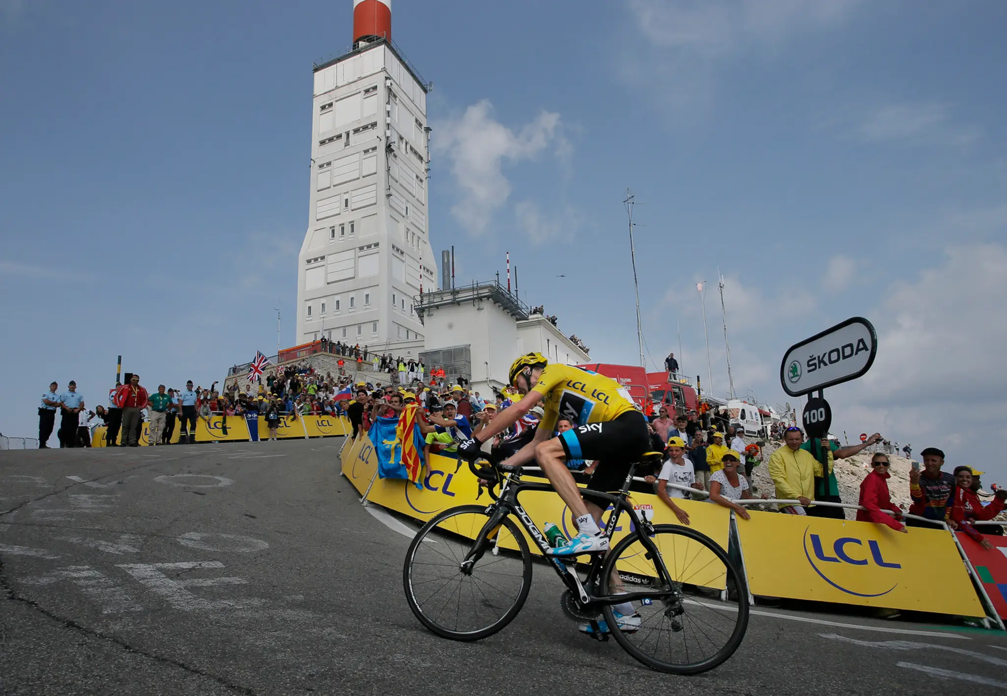 Archívná snímka z roku 2013. Chris Froome mieri do cieľa 15. etapy TdF na Mont Ventoux