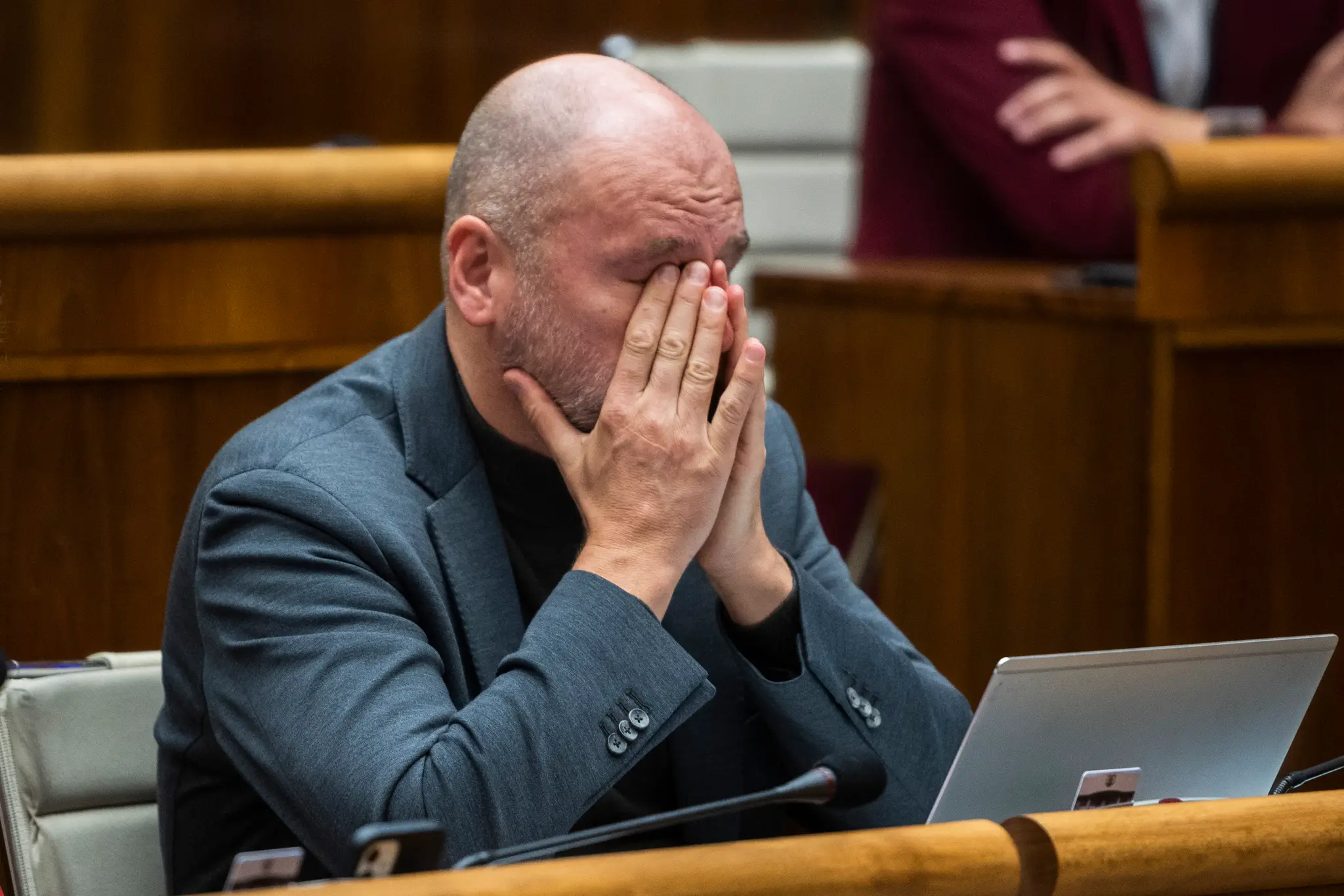 Na snímke poslanec Richard Sulík (SaS) počas hlasovania o odvolaní ministra financií SR.