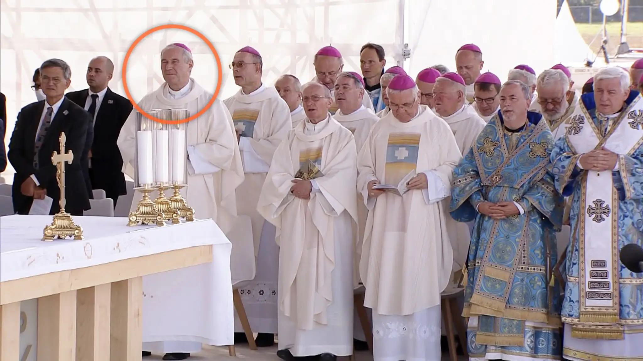 Arcibiskup Bezák na omši v Šaštíne.