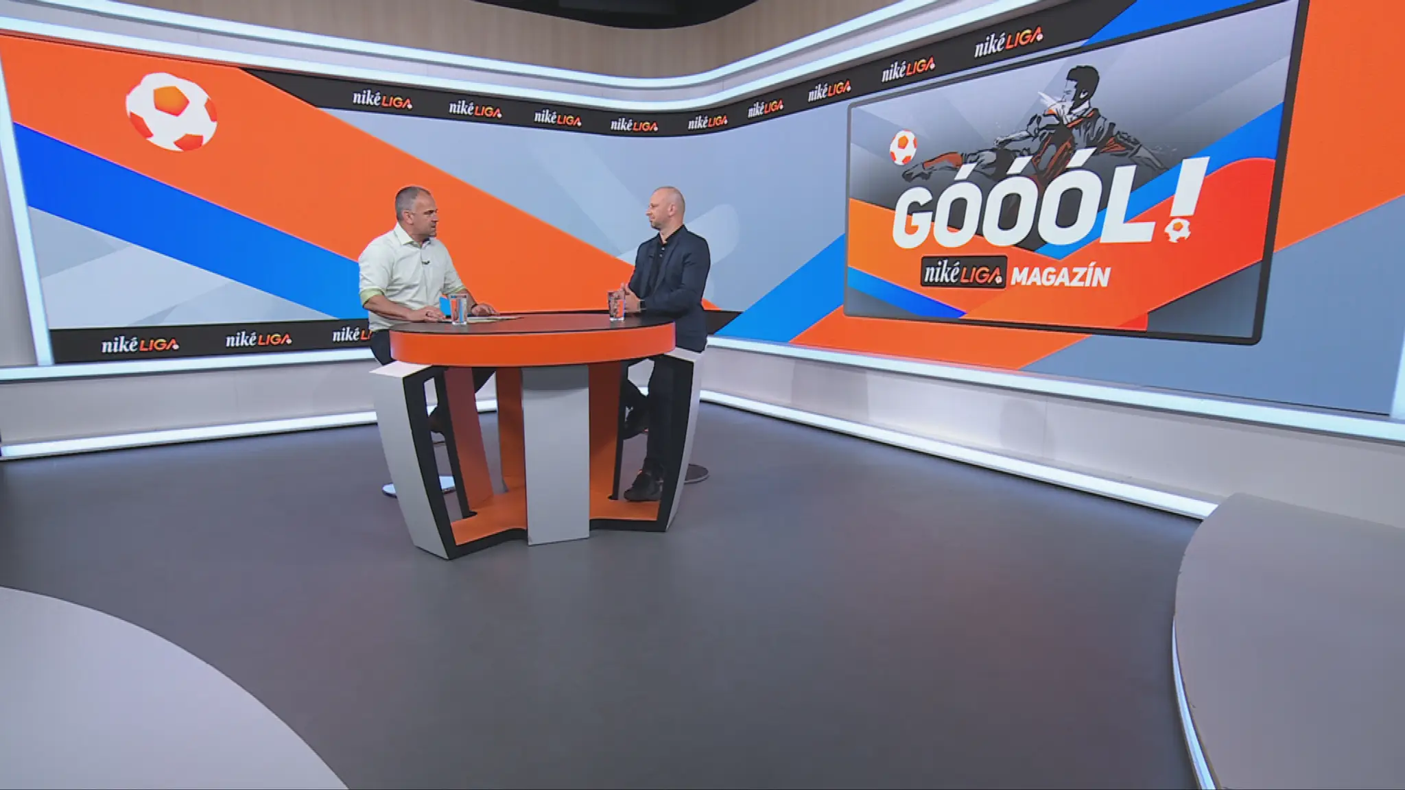 Sprava expert Marek Sapara a moderátor Slávo Jurko.