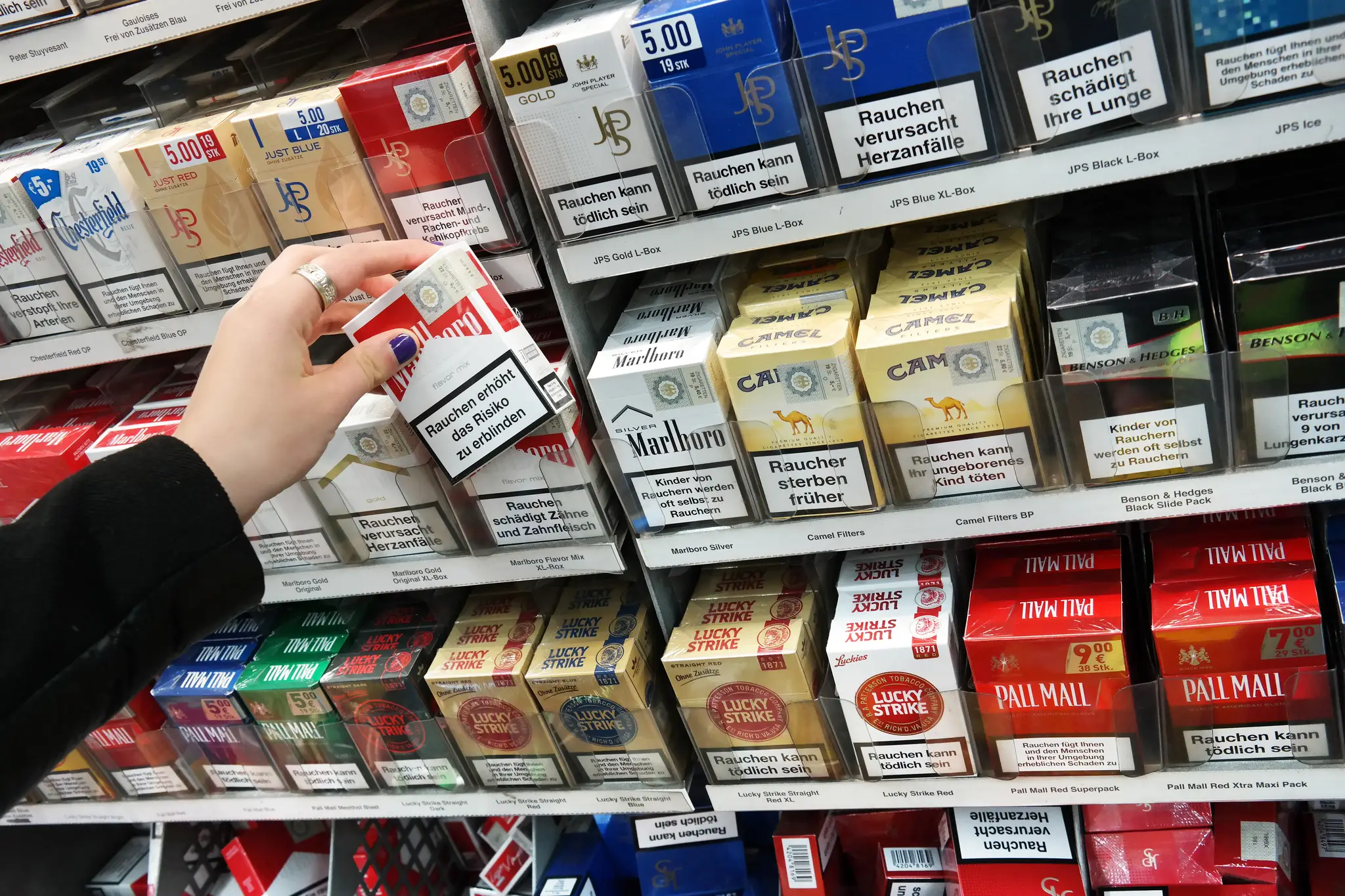Ilustračná snímka cigariet.
