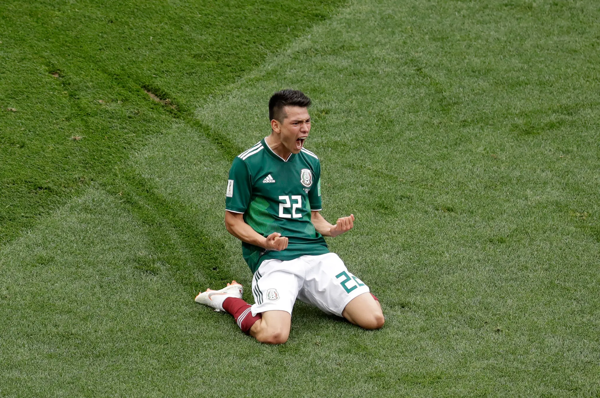 Hirving Lozano  sa teší po strelení gólu proti Nemecku.