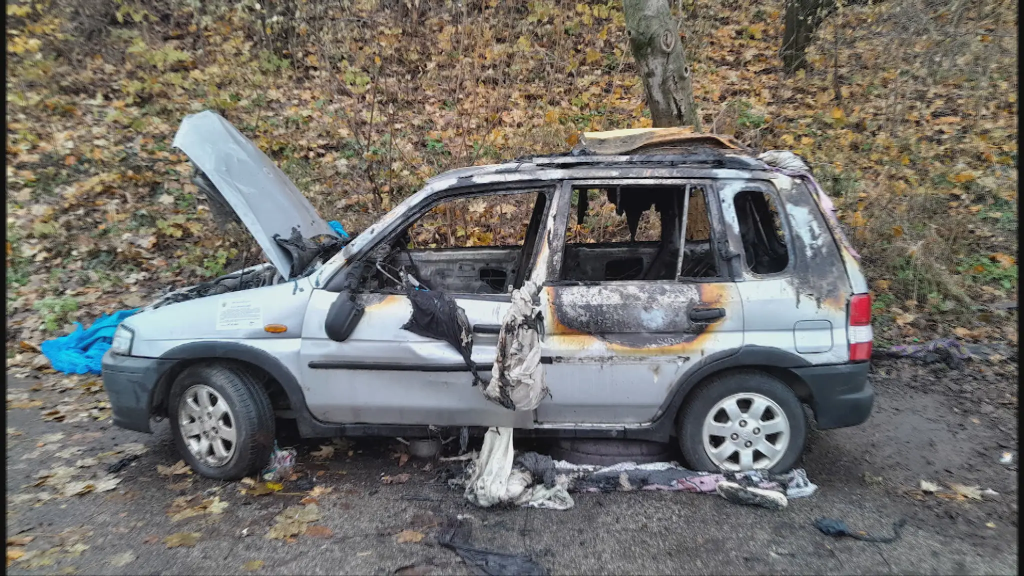 Zhorené auto.