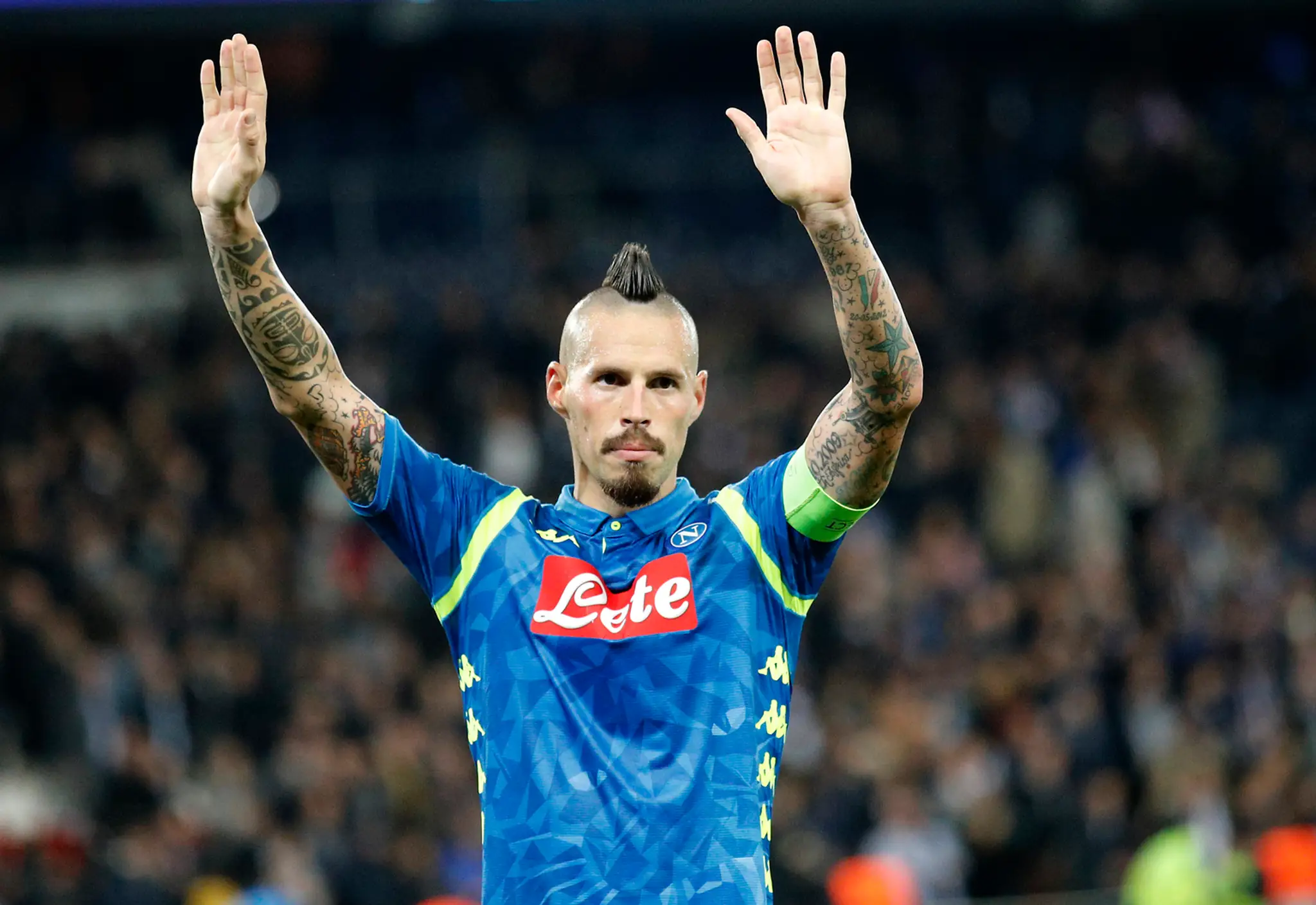 Kapitán Neapola Marek Hamšík reaguje po dueli LM na pôde PSG.