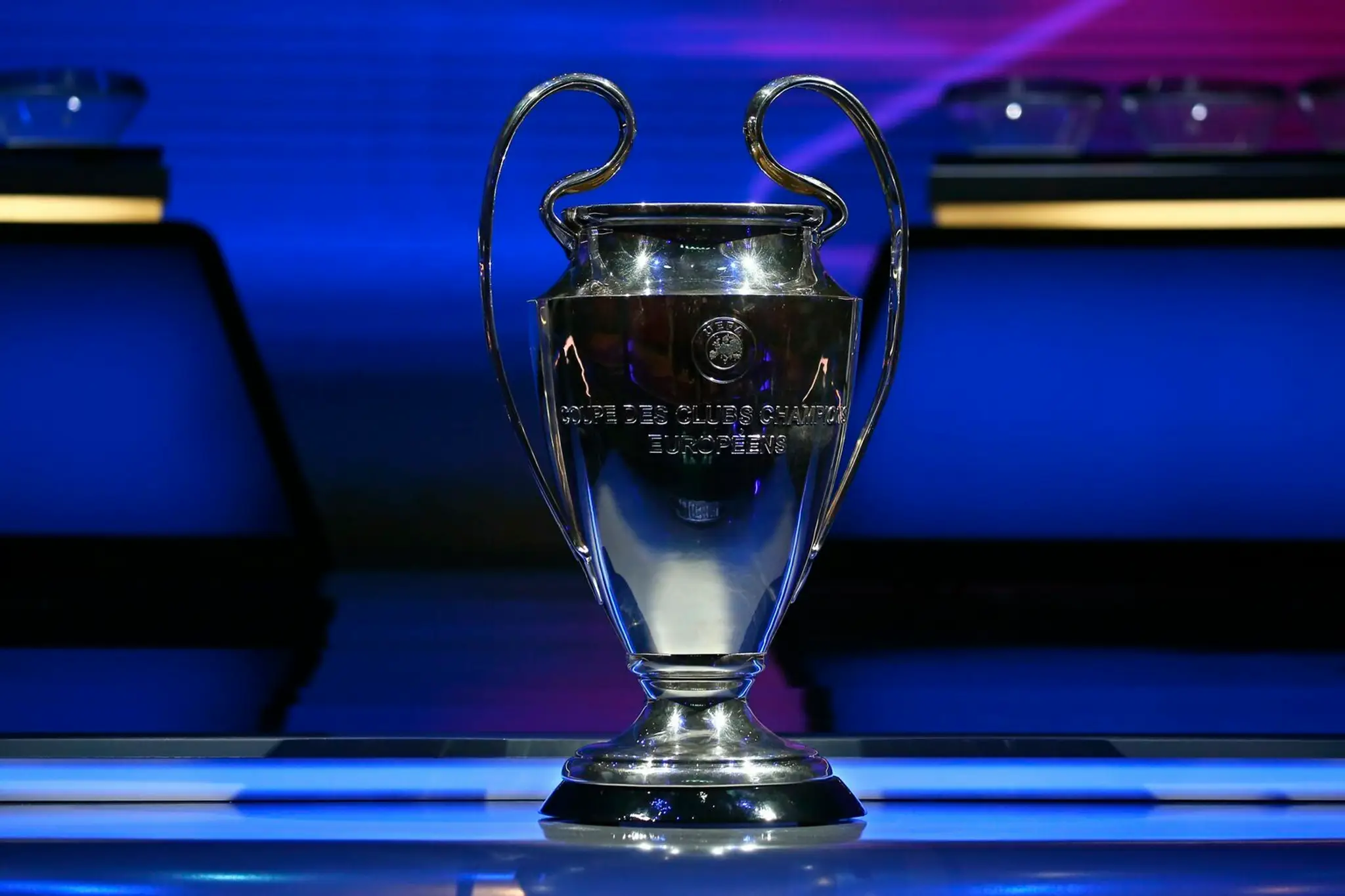 Trofej pre víťaza LM.
