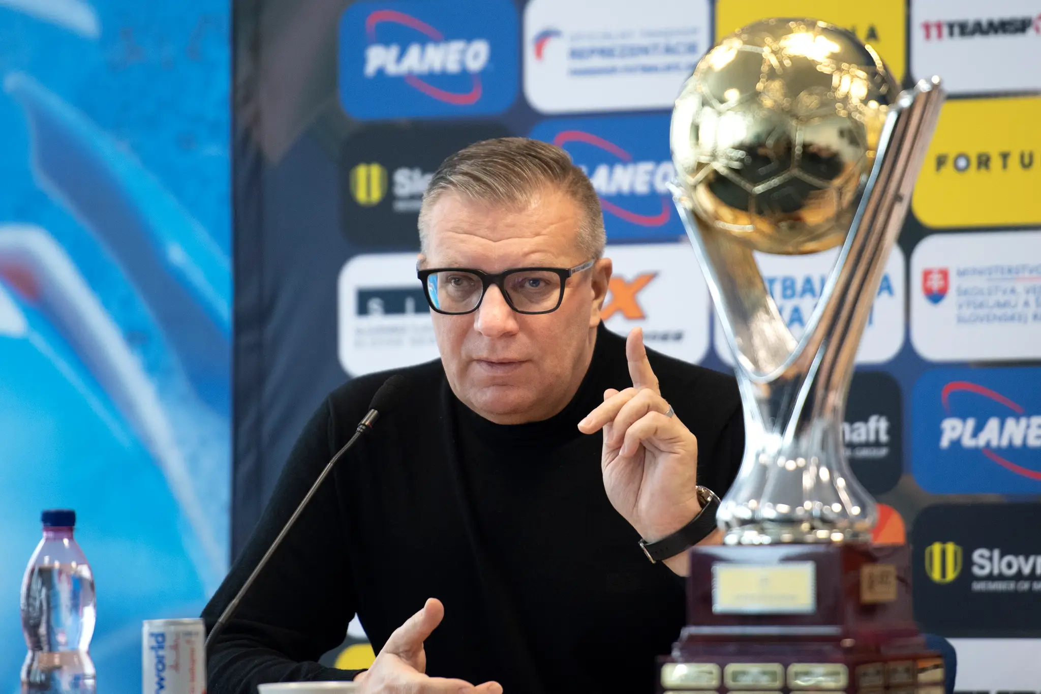 Prezident SFZ Ján Kováčik počas tlačovej konferencie k vyhláseniu finálovej desiatky ankety Futbalista roka 2021.