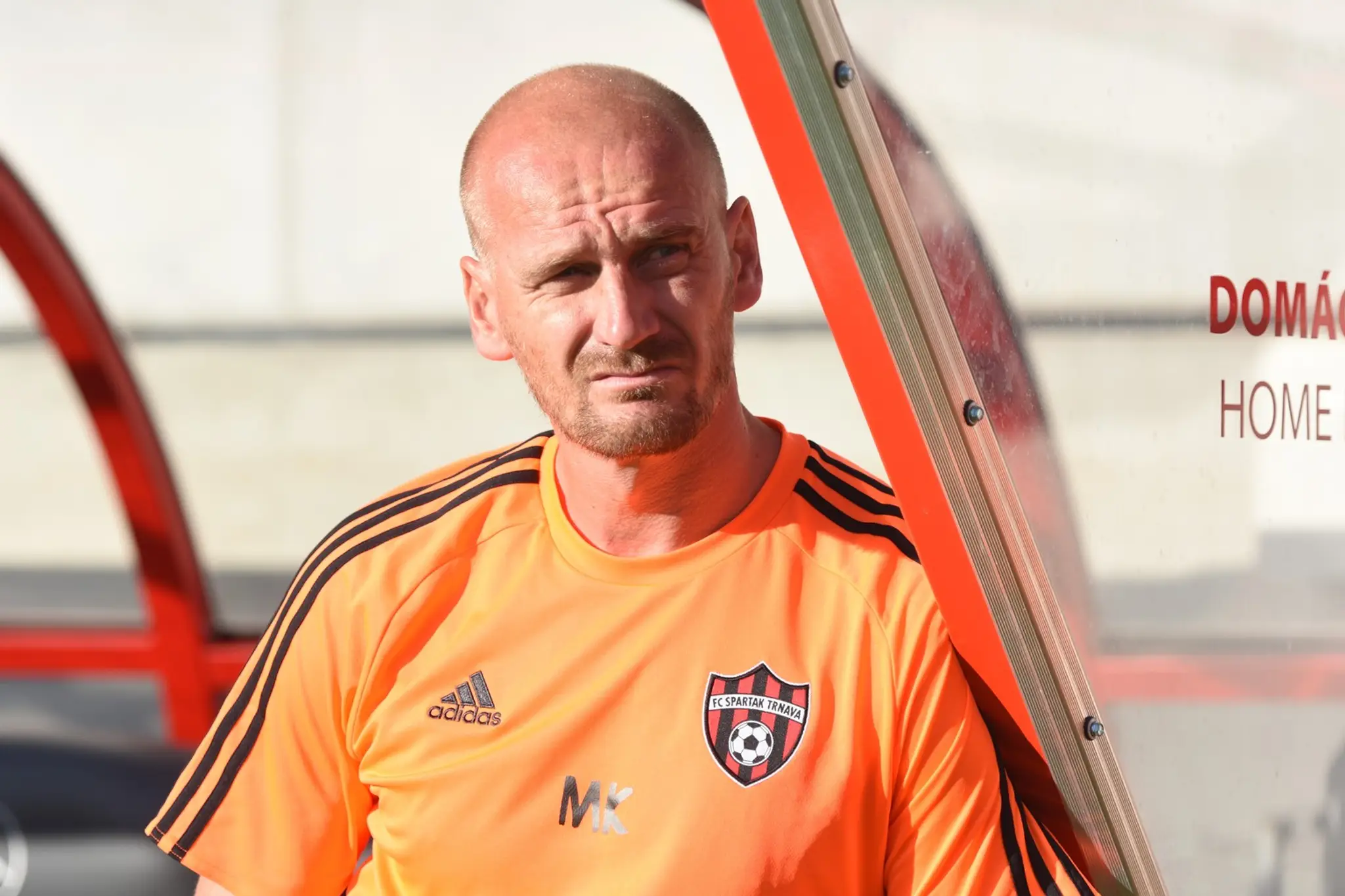 Tréner Trnavy Miroslav Karhan v odvetnom zápase 3. predkola Európskej ligy medzi FC Spartak Trnava - FK Austria Viedeň.