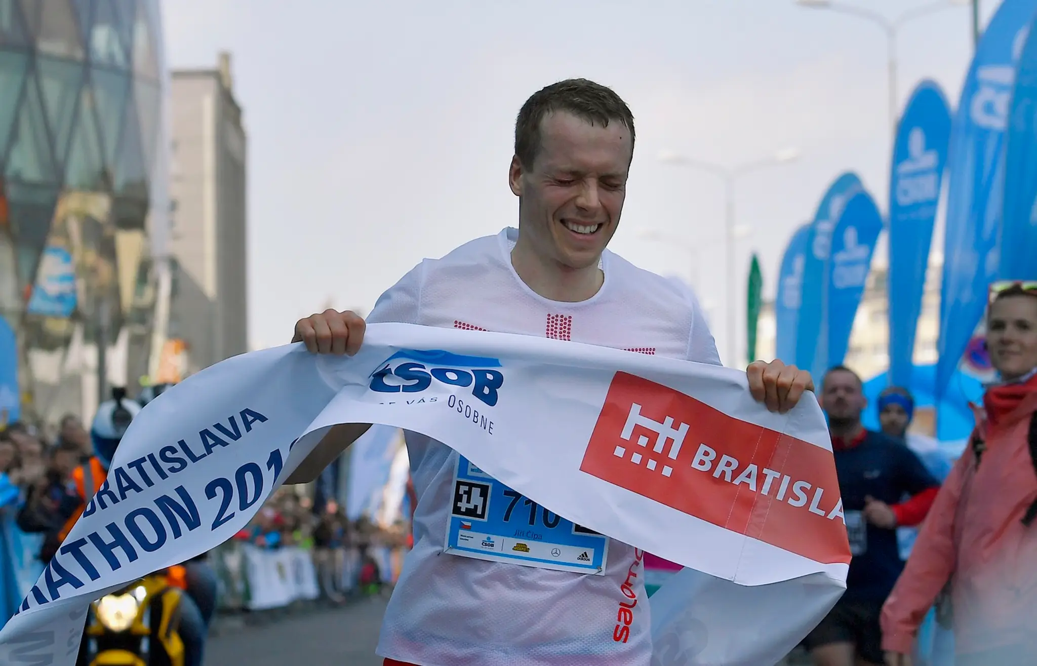 Čech Jiří Čípa v cieli Bratislavského maratónu