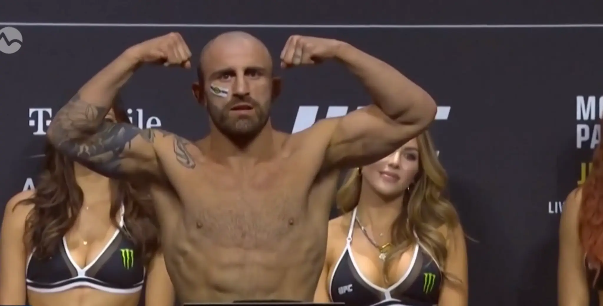 Alexander Volkanovski 