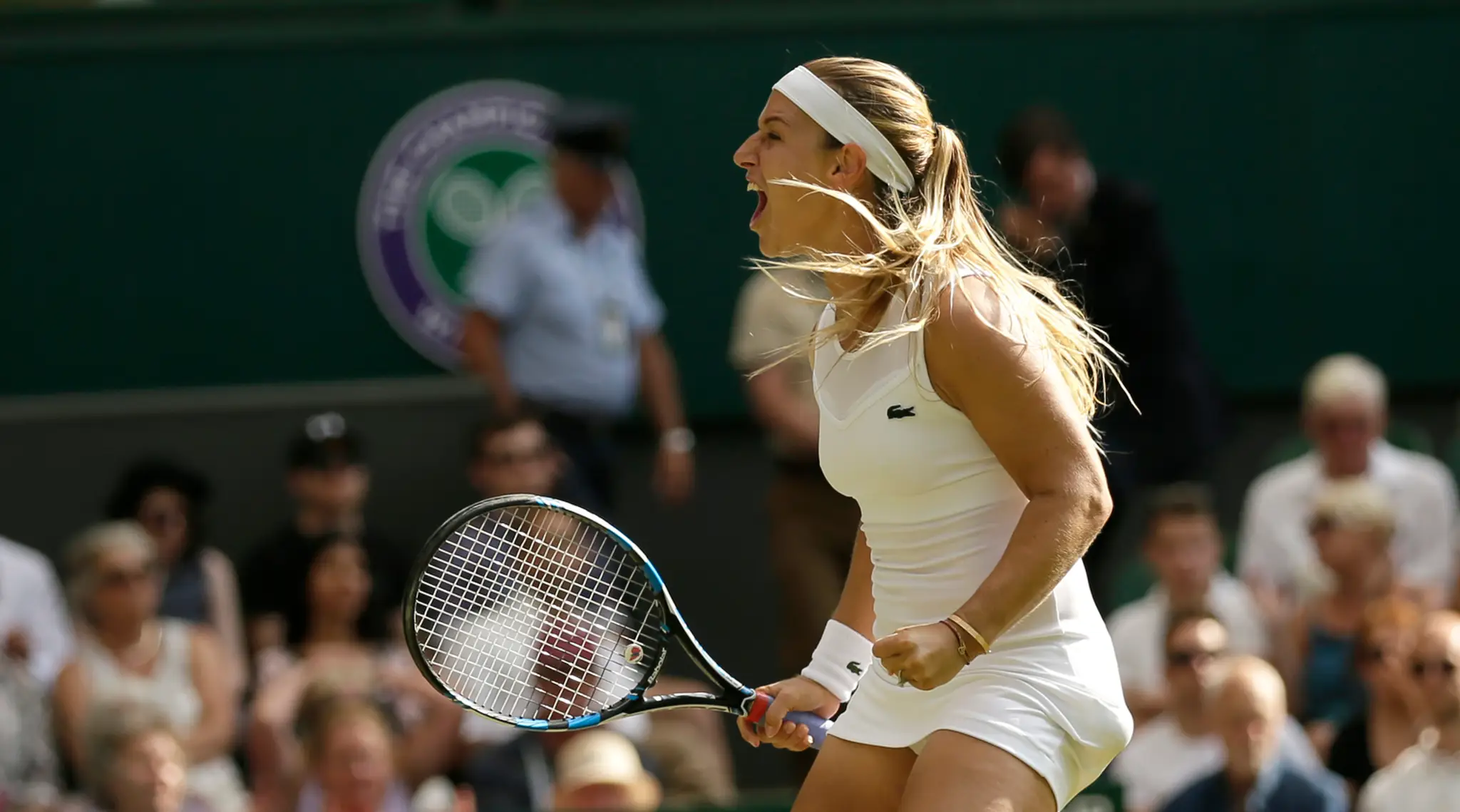 Dominika Cibulková sa teší z triumfu v 2. kole Wimbledonu 2018.