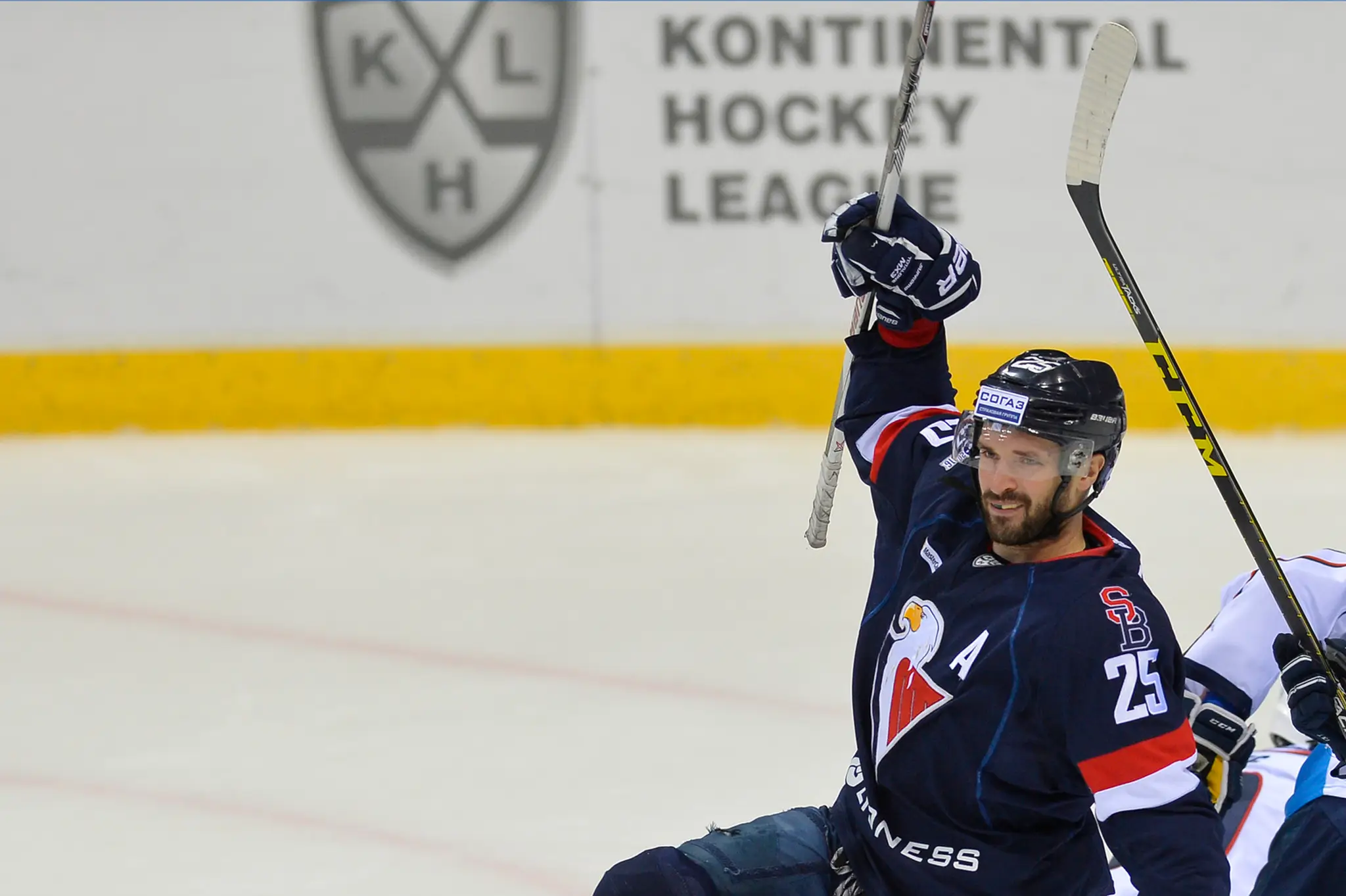 Na snímke Marek Viedenský (Slovan) sa teší po strelení gólu.