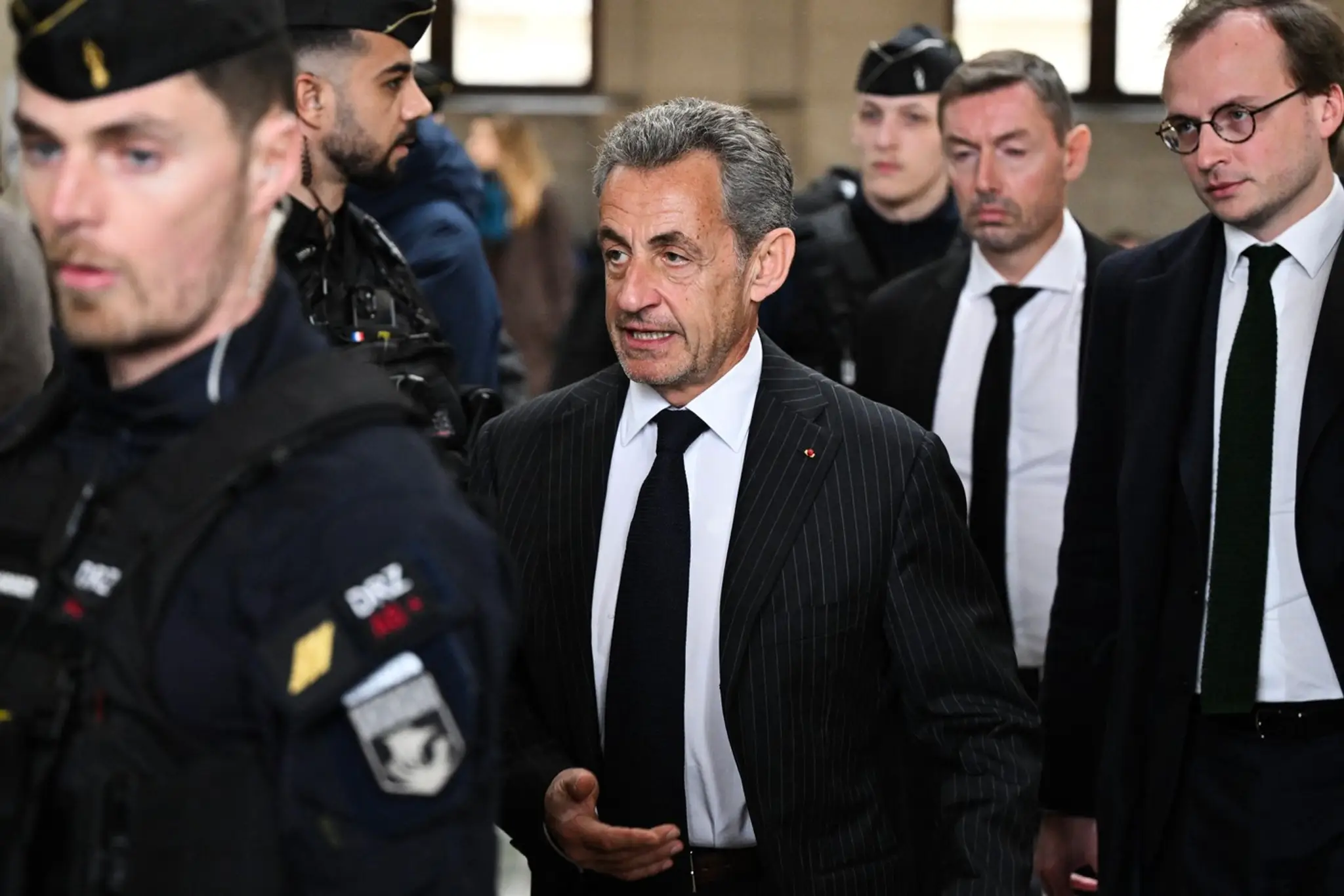 Bývalý francúzsky prezident Nicolas Sarkozy na súde.