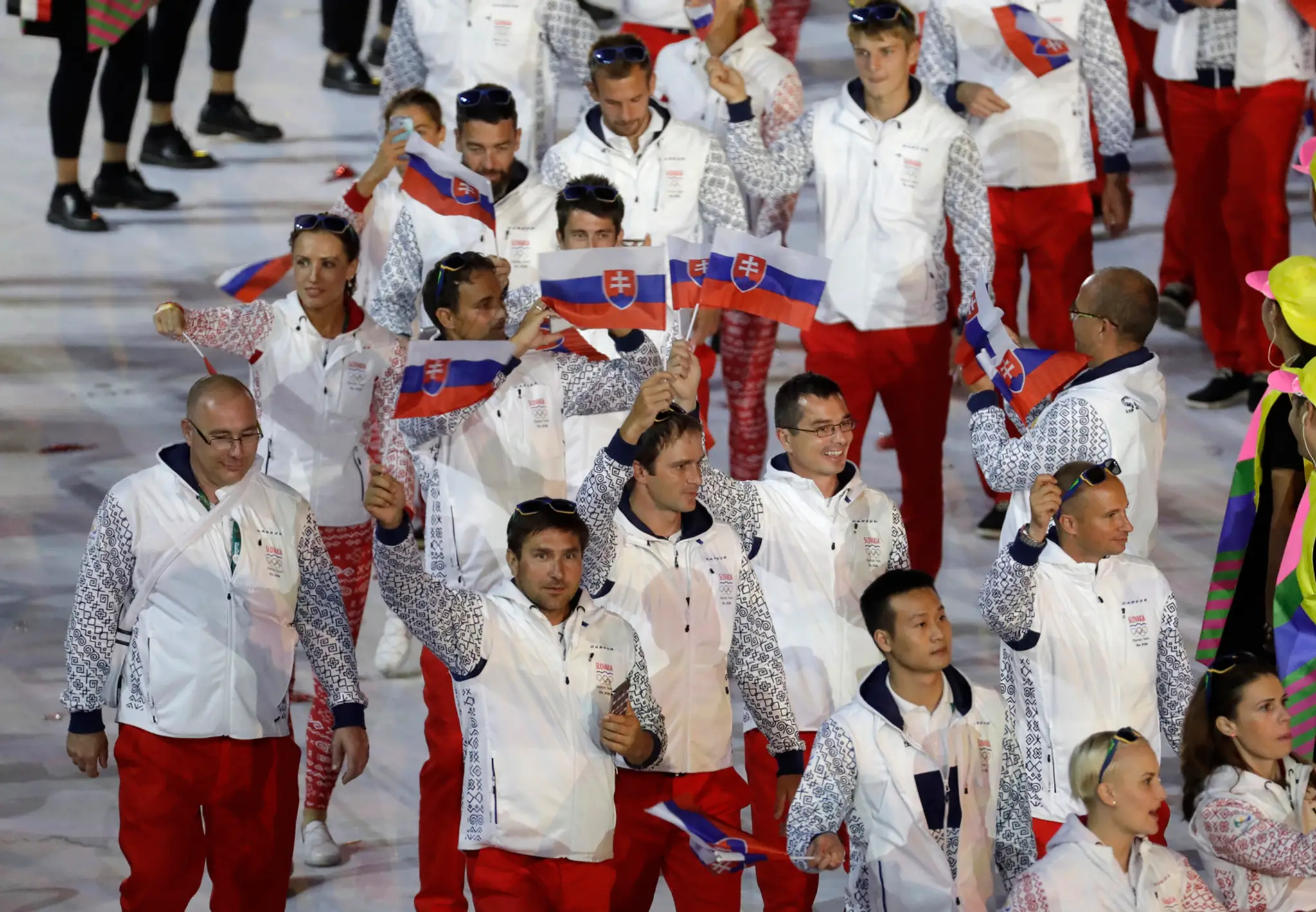 Reprezentanti spod Tatier počas otváracieho ceremoniálu OH v Riu.