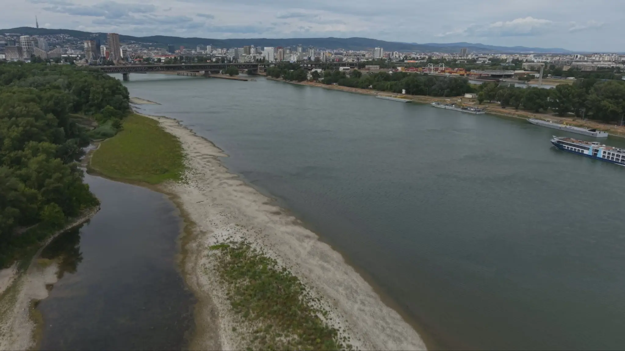 Nízka hladina Dunaja