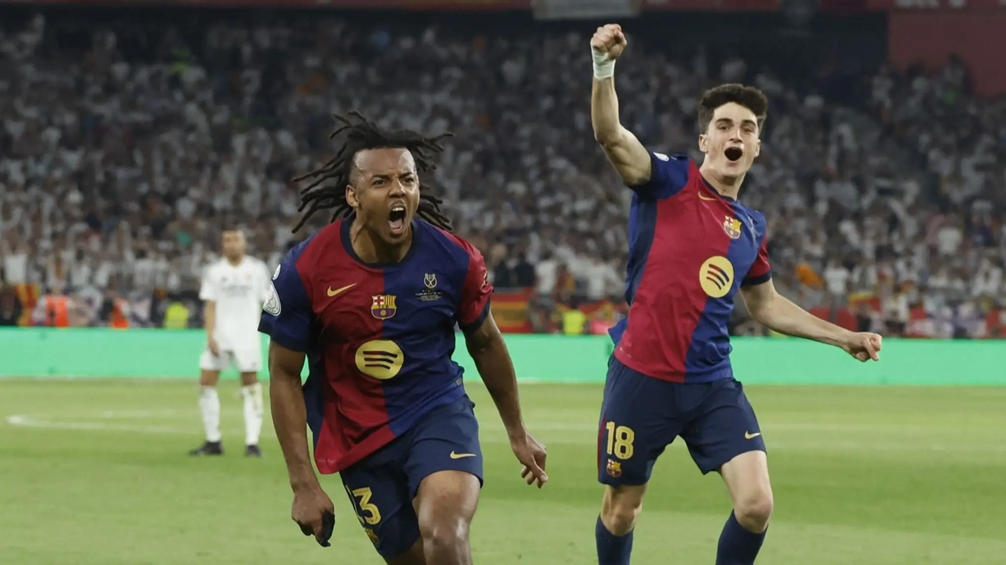 Jules Koundé sa teší z víťazného gólu vo finále Španielskeho pohára