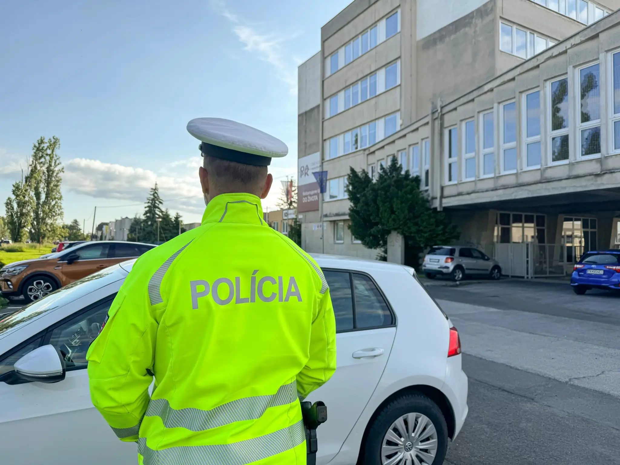 Policajt