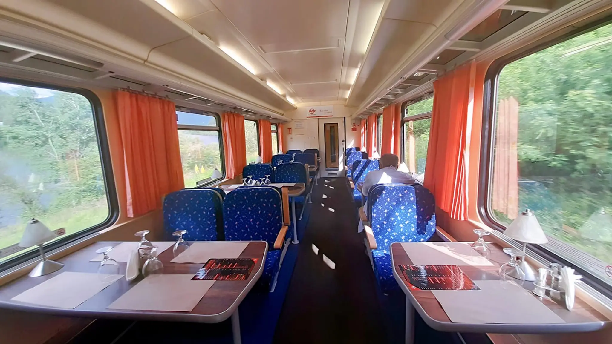 Reštauračný vozeň