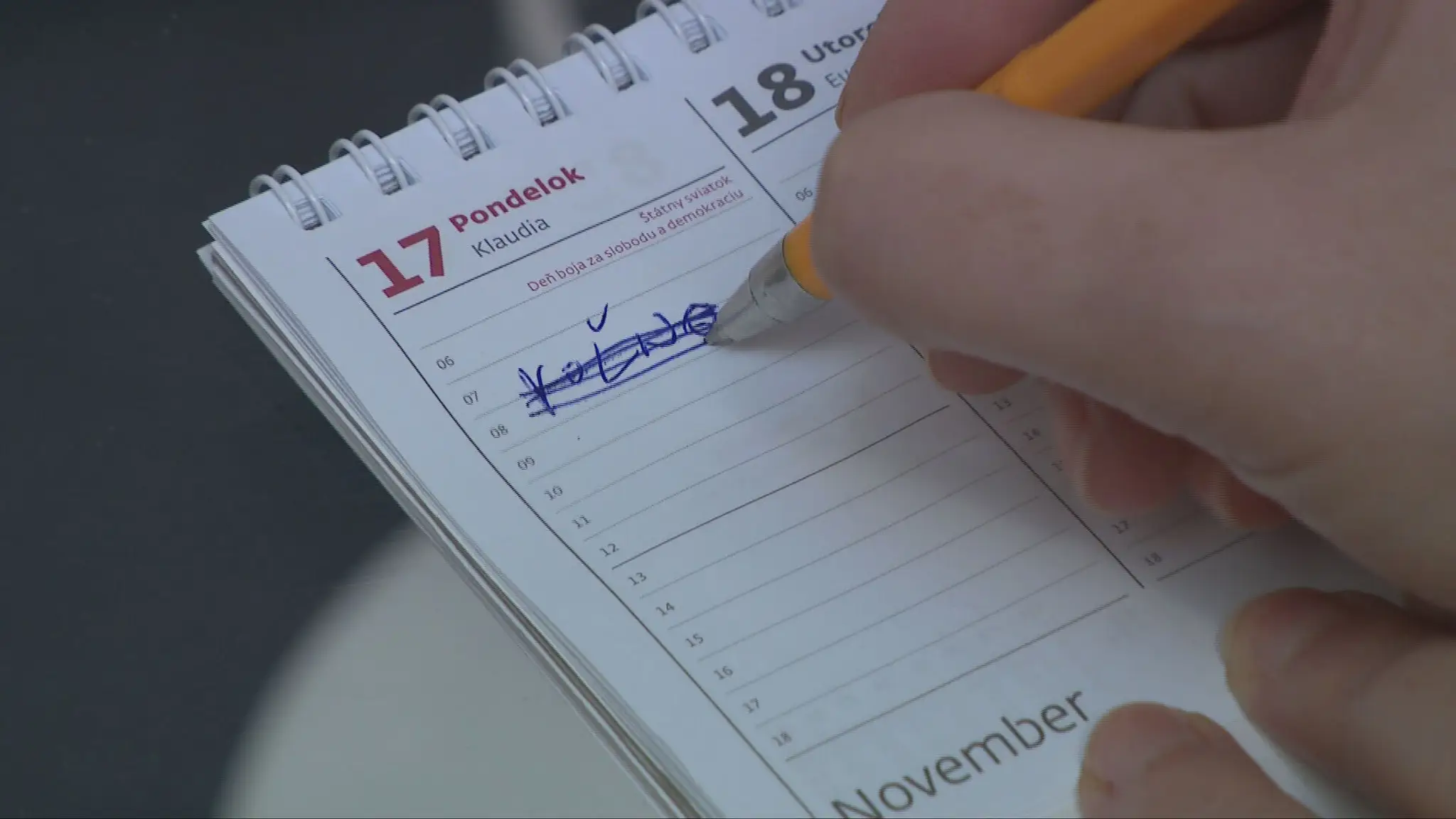 17. november mnohé školy neoslávia vyučovaním
