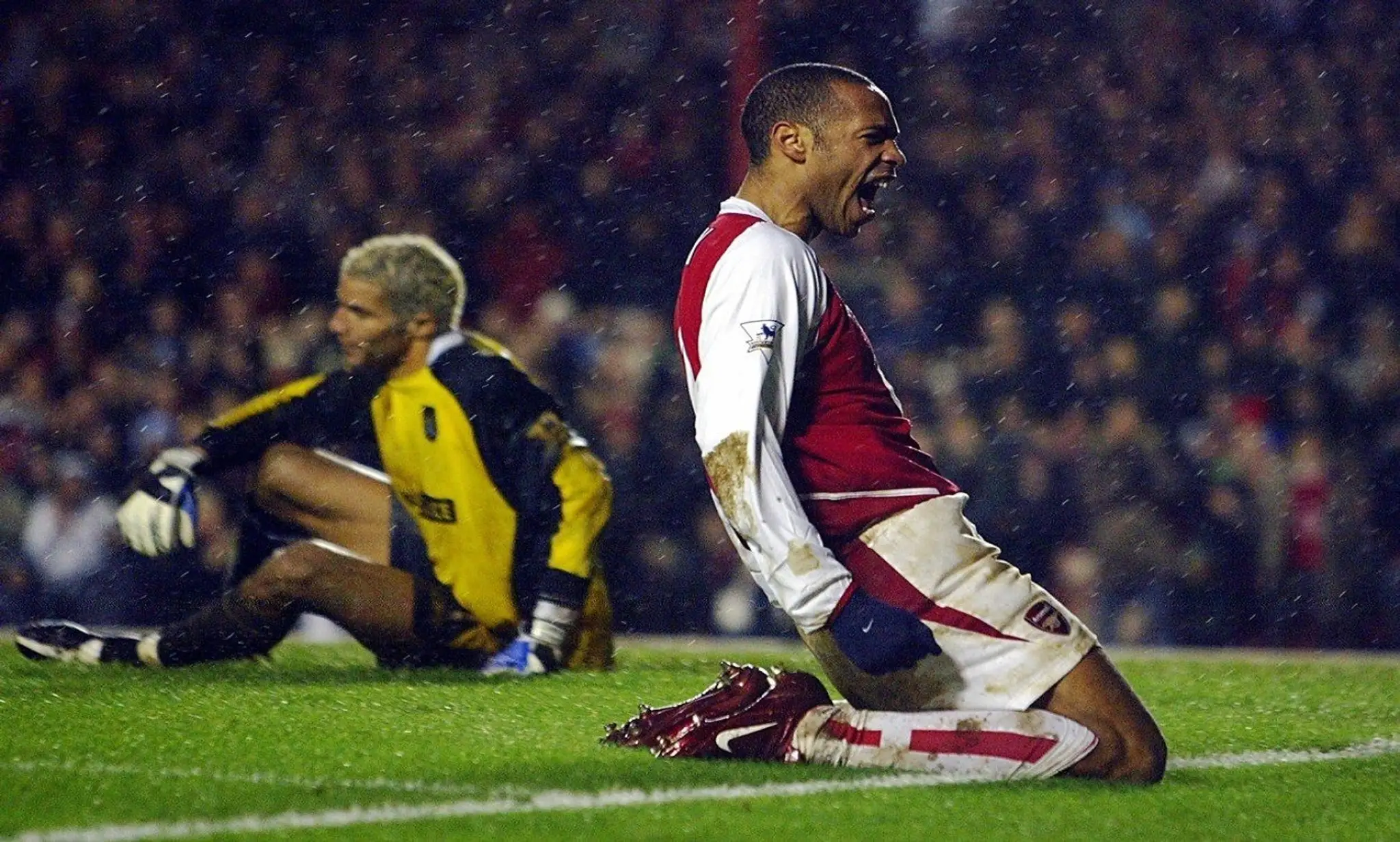 Thierry Henry na archívnej snímke z roku 2004 počas zápasu Arsenal - Man City.