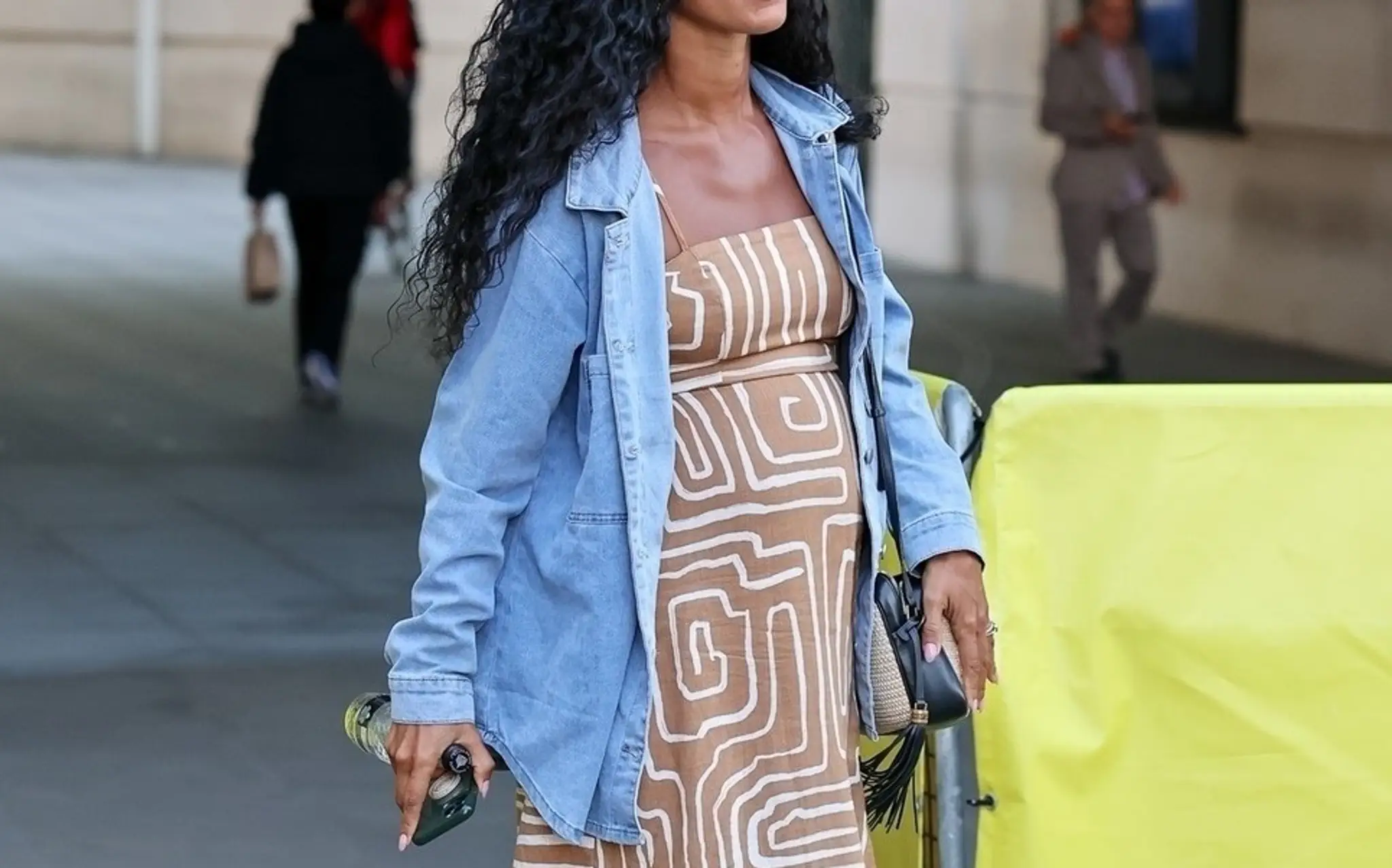 Tehotná Vick Hope