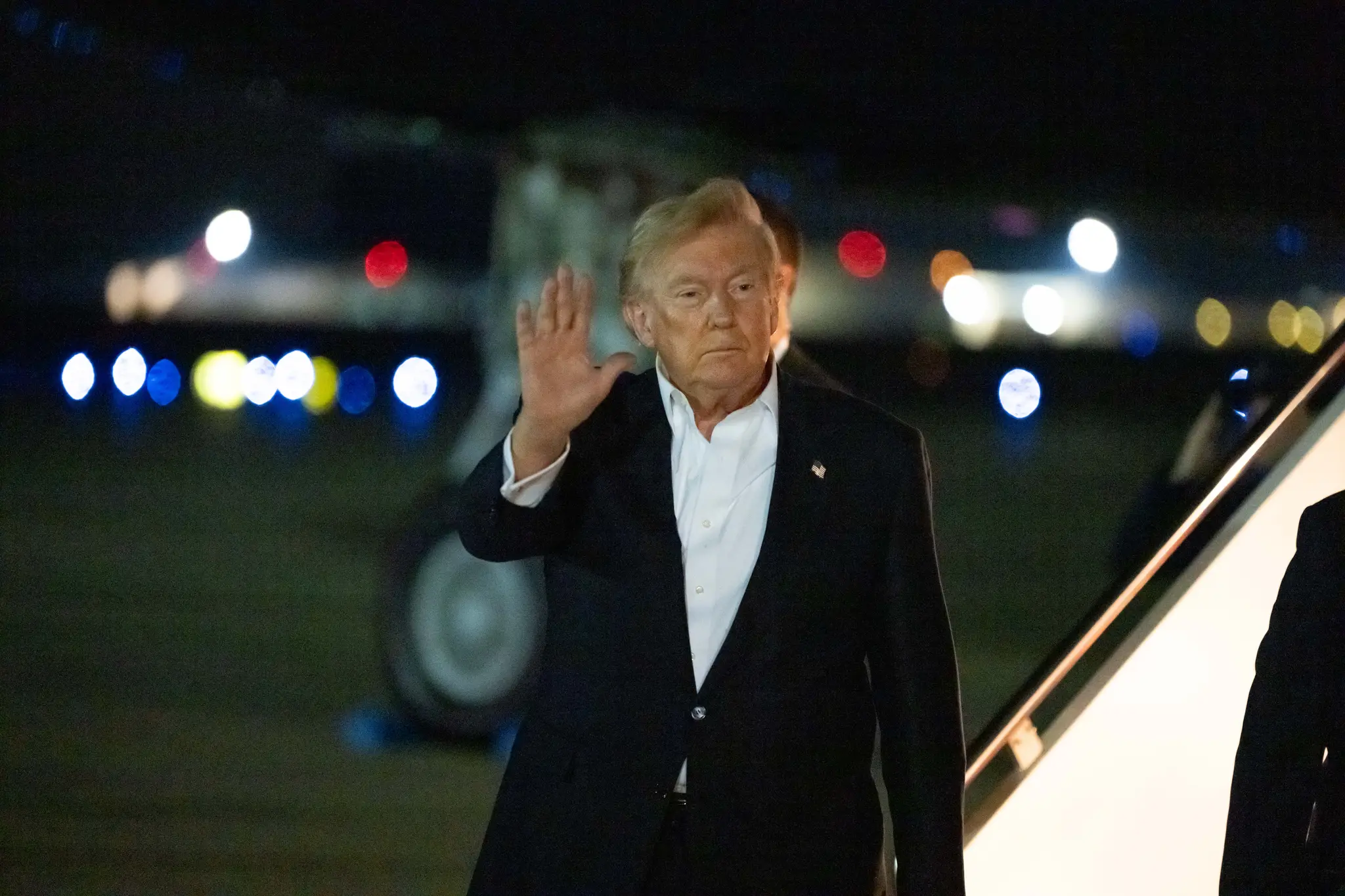 Trump návrat na starom Air Force One
