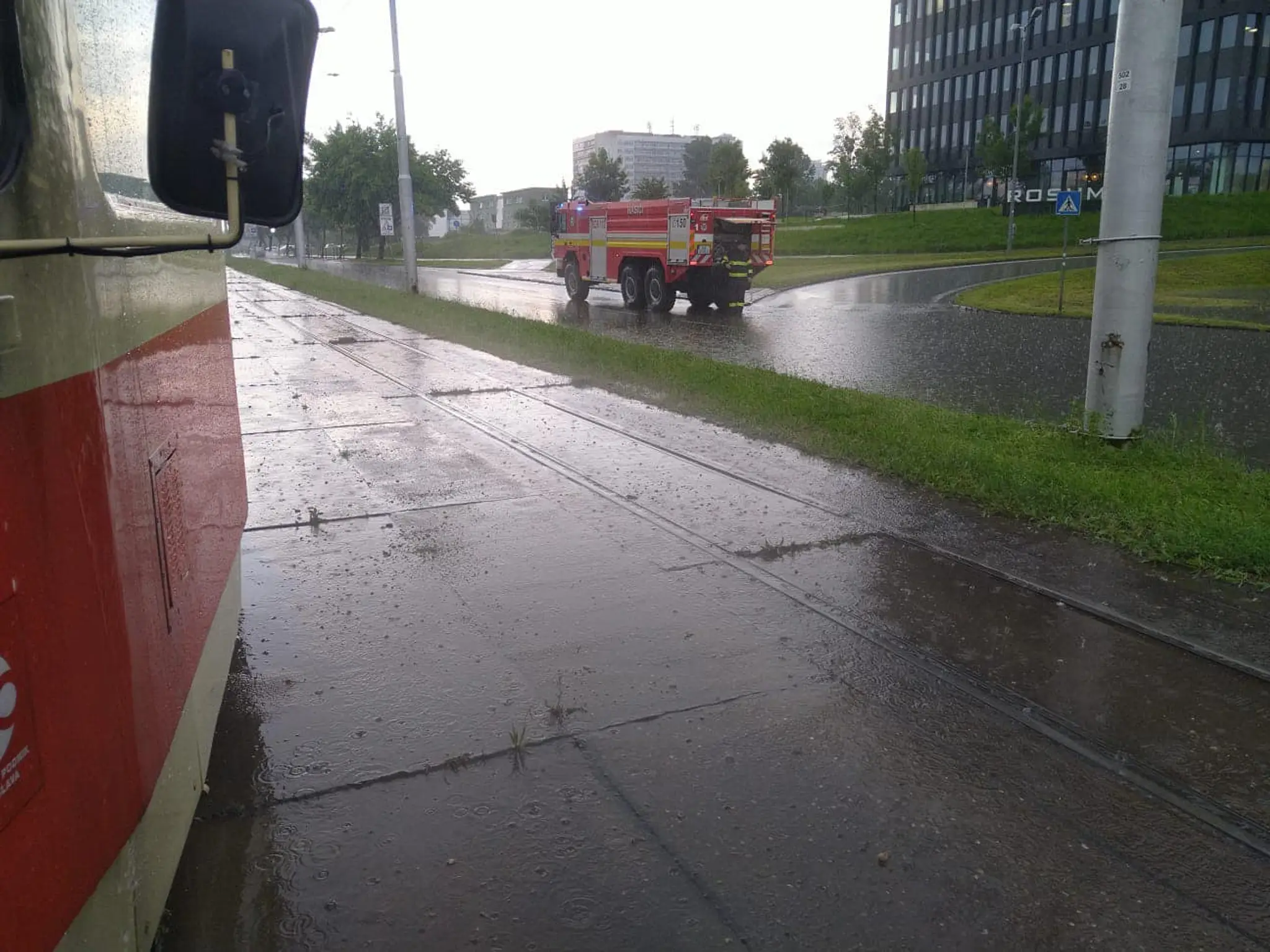 Dopravu v Bratislave komplikuje počasie