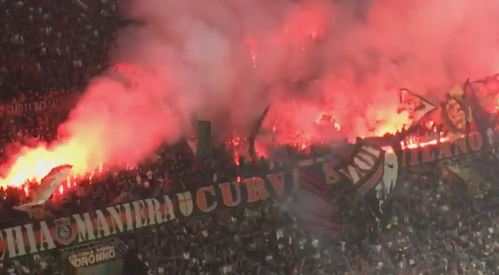 AC Miláno fanúšikovia.