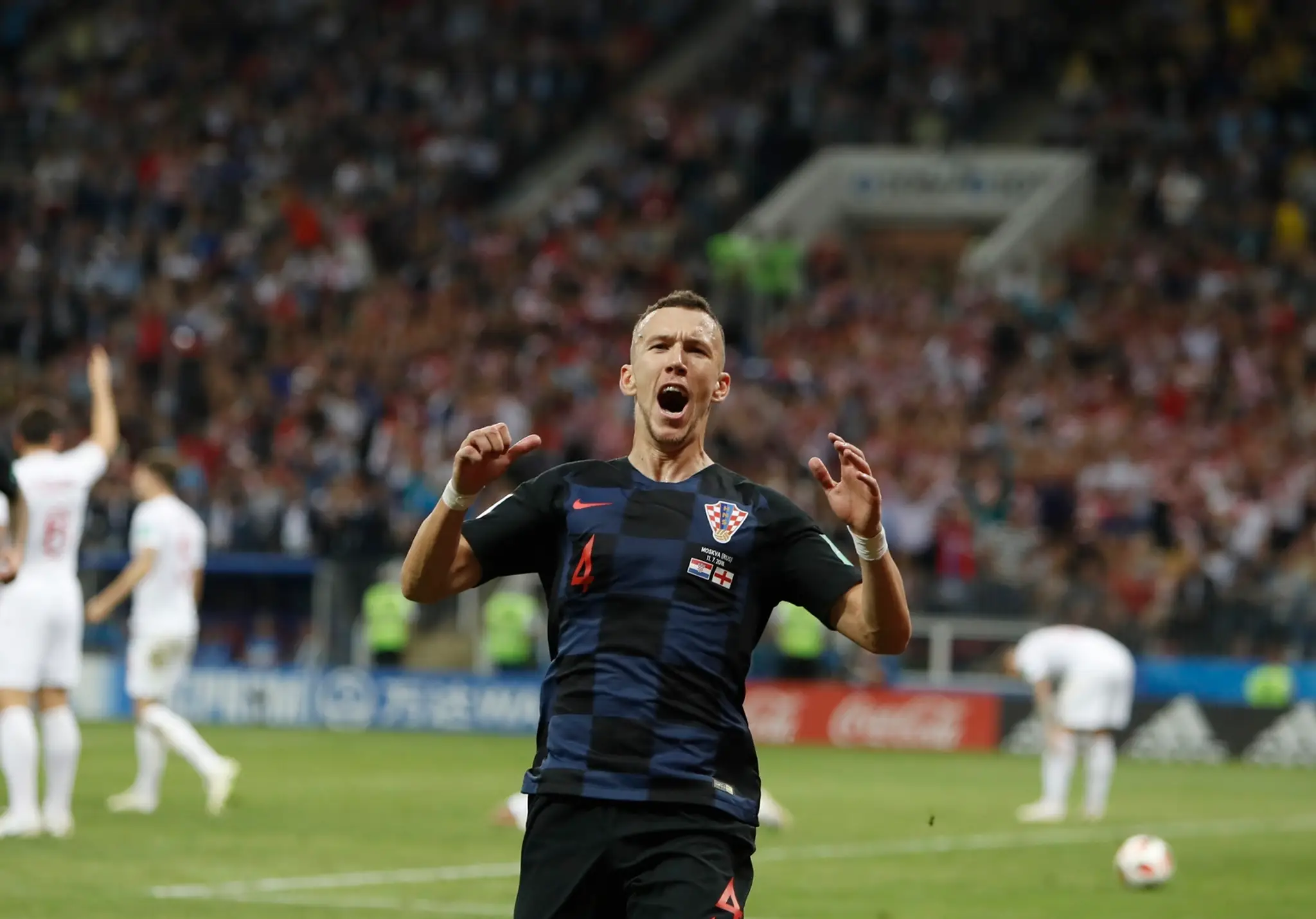 Chorvát Ivan Perišič počas semifinále MS 2018.