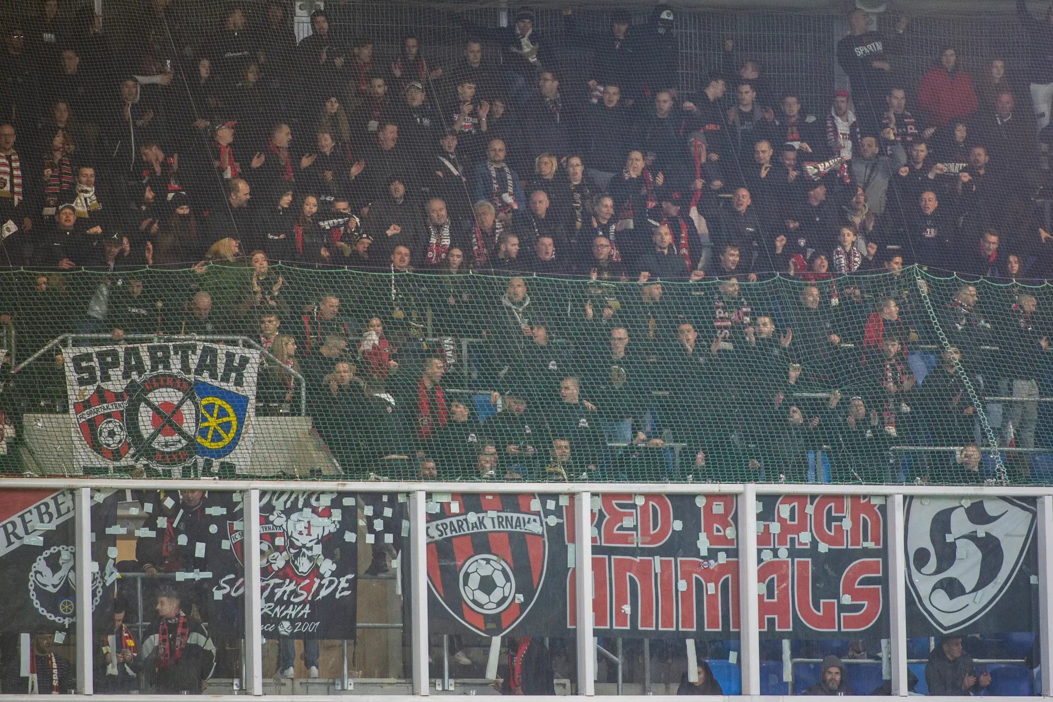 Sektor fanúšikov FC Spartak Trnava počas derby