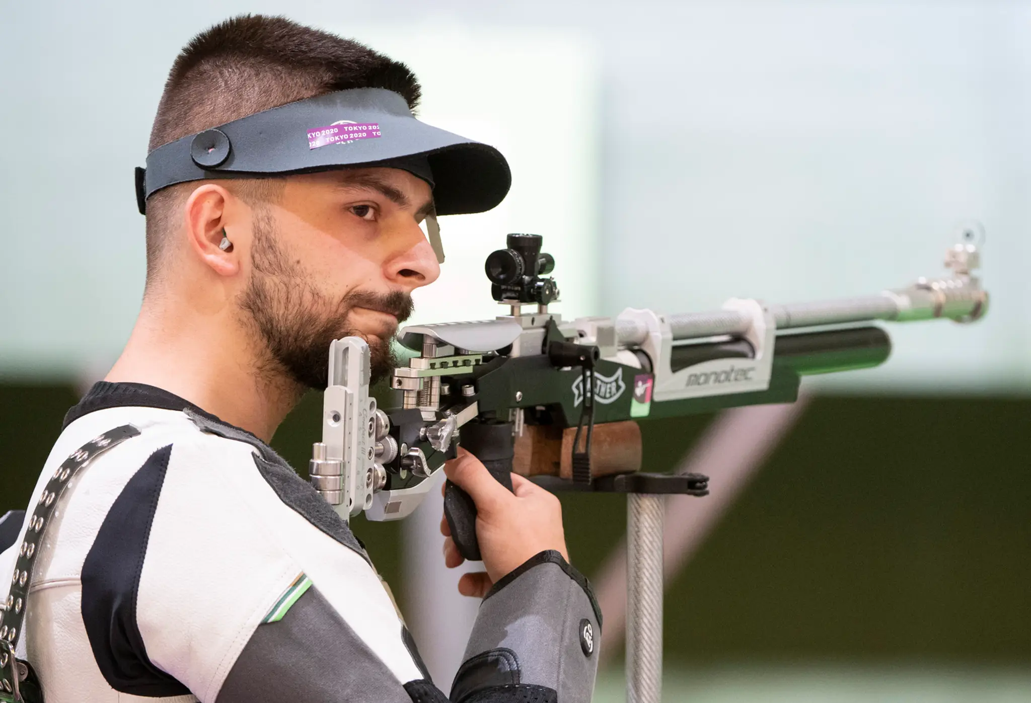 Slovenský reprezentant v športovej streľbe Patrik Jány počas kvalifikácie vo vzduchovej puške na 10 metrov počas XXXII. letných 